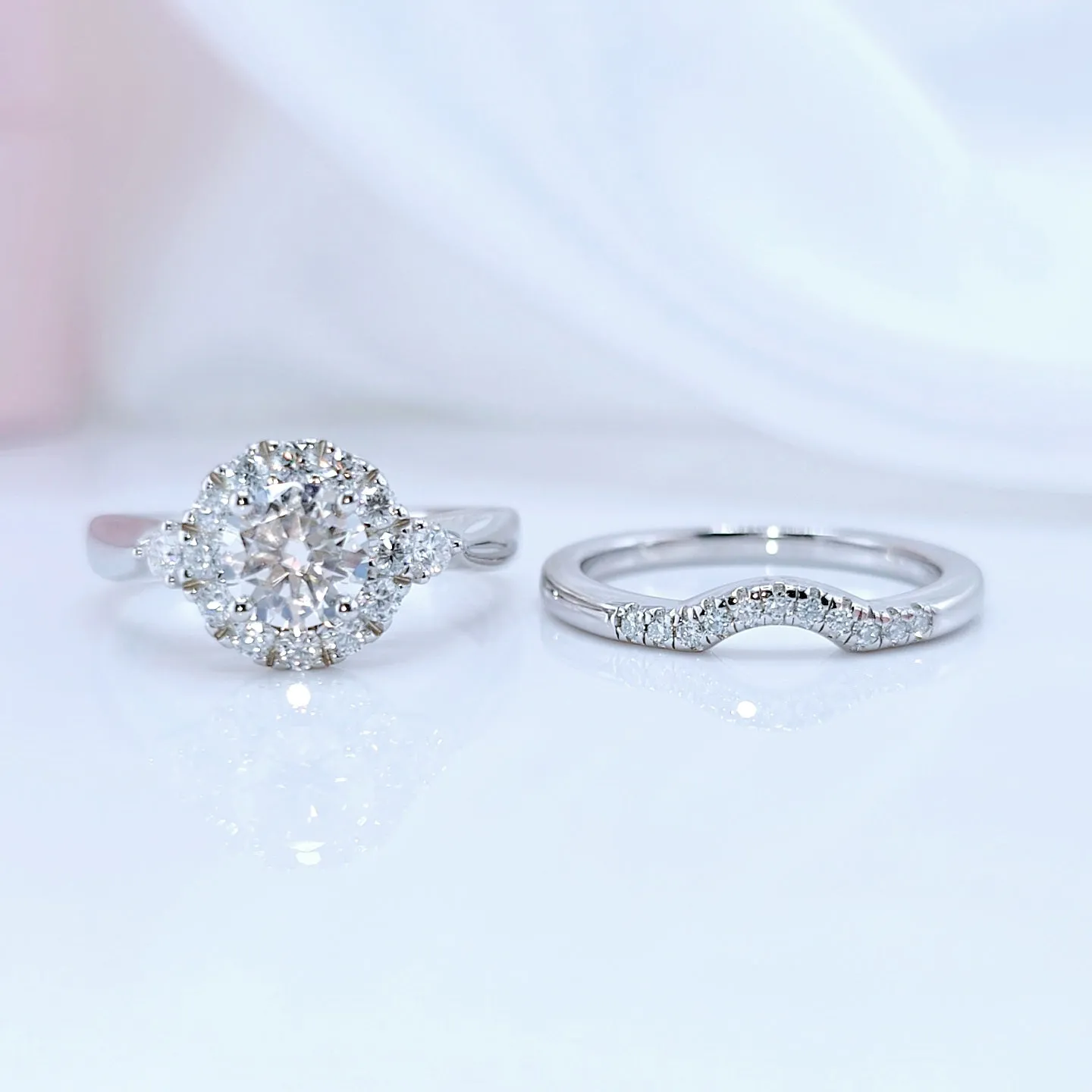 1.0 Ct Round Cut Diamond Halo Engagement Rings Set
