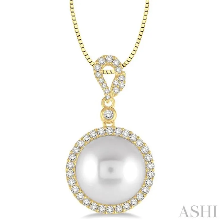 12 MM Cultured Pearl and 3/8 ctw Round Cut Diamond Pendant in 14K Yellow Gold with chain