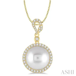 12 MM Cultured Pearl and 3/8 ctw Round Cut Diamond Pendant in 14K Yellow Gold with chain