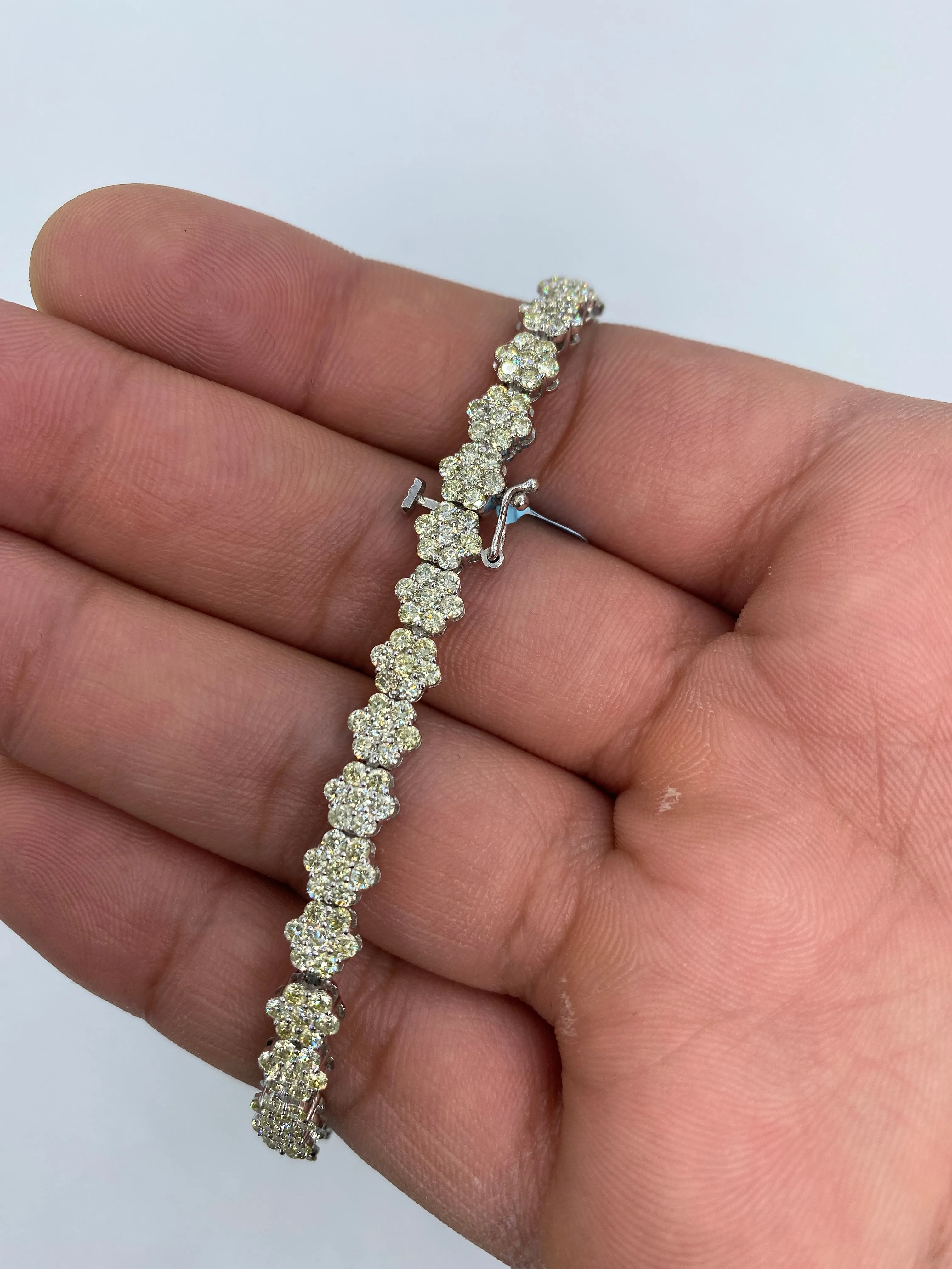 14K 5.5MM Flower Diamond Bracelet 8.5"