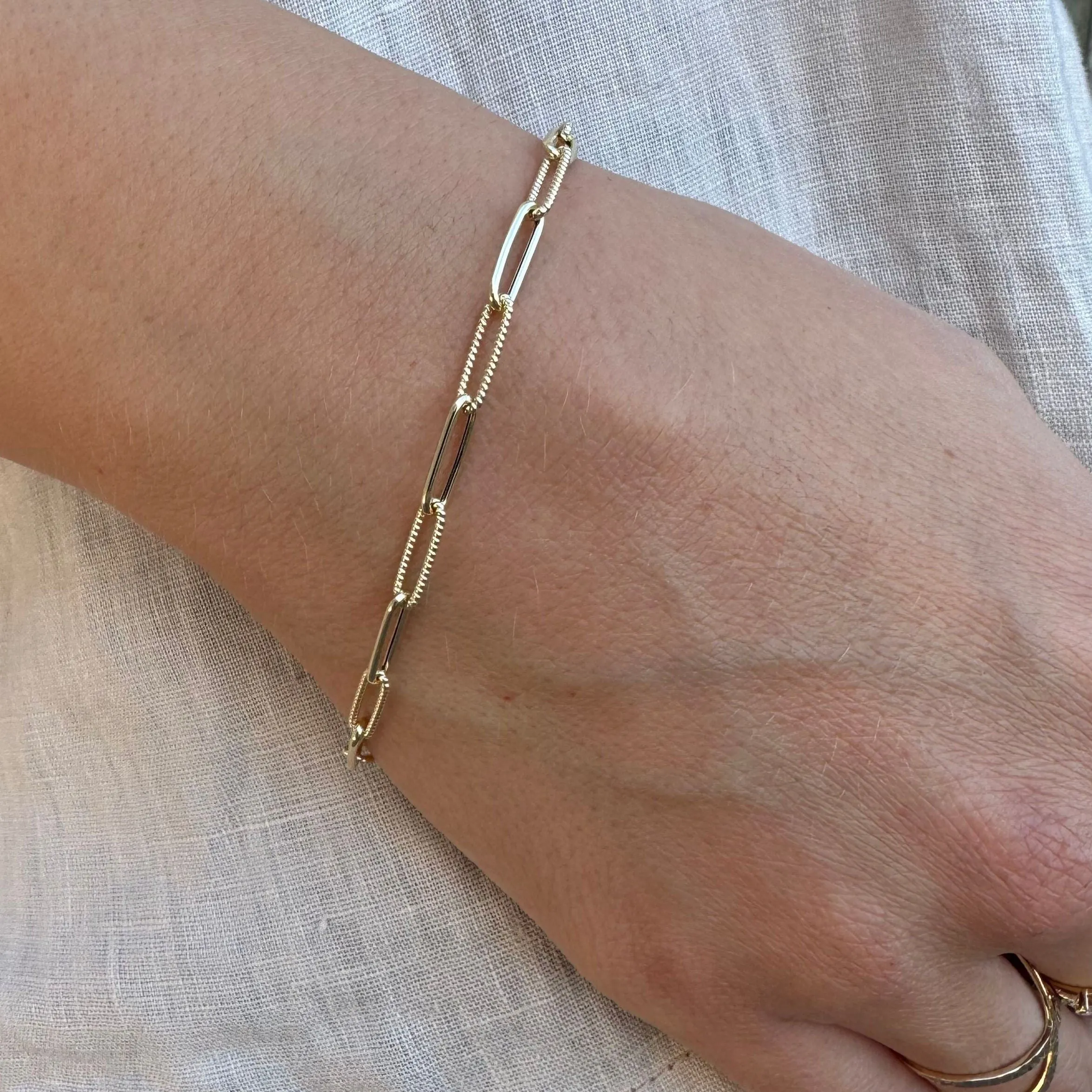 14K Gold Alternating Twist Link Paperclip Bracelet