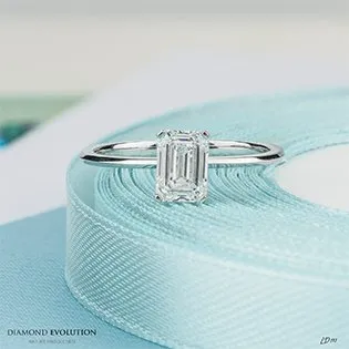 14K White Gold (1.00ct) Emerald Cut Lab Grown Diamond Engagement Ring