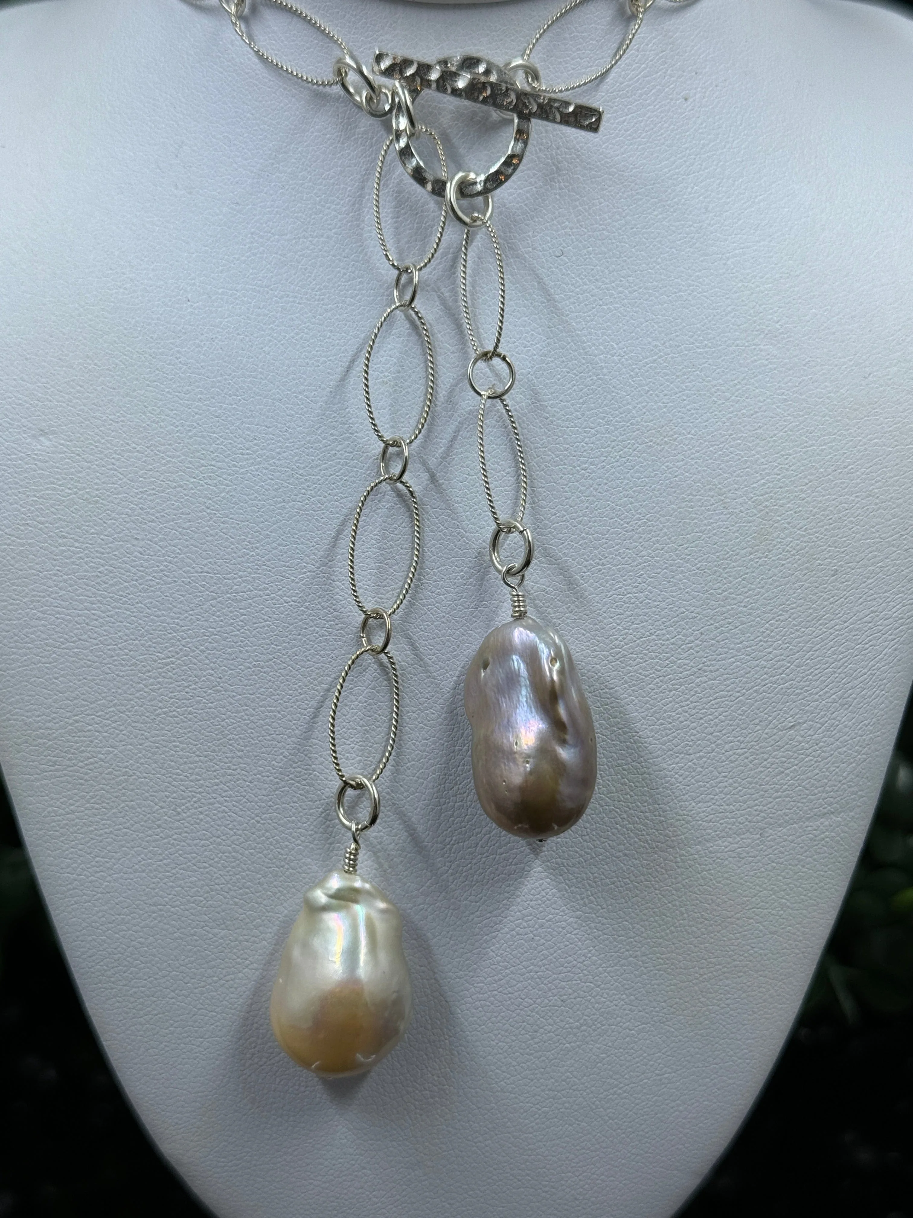 16-Inch Sterling Silver Lariat Necklace with Dual Baroque Pearls