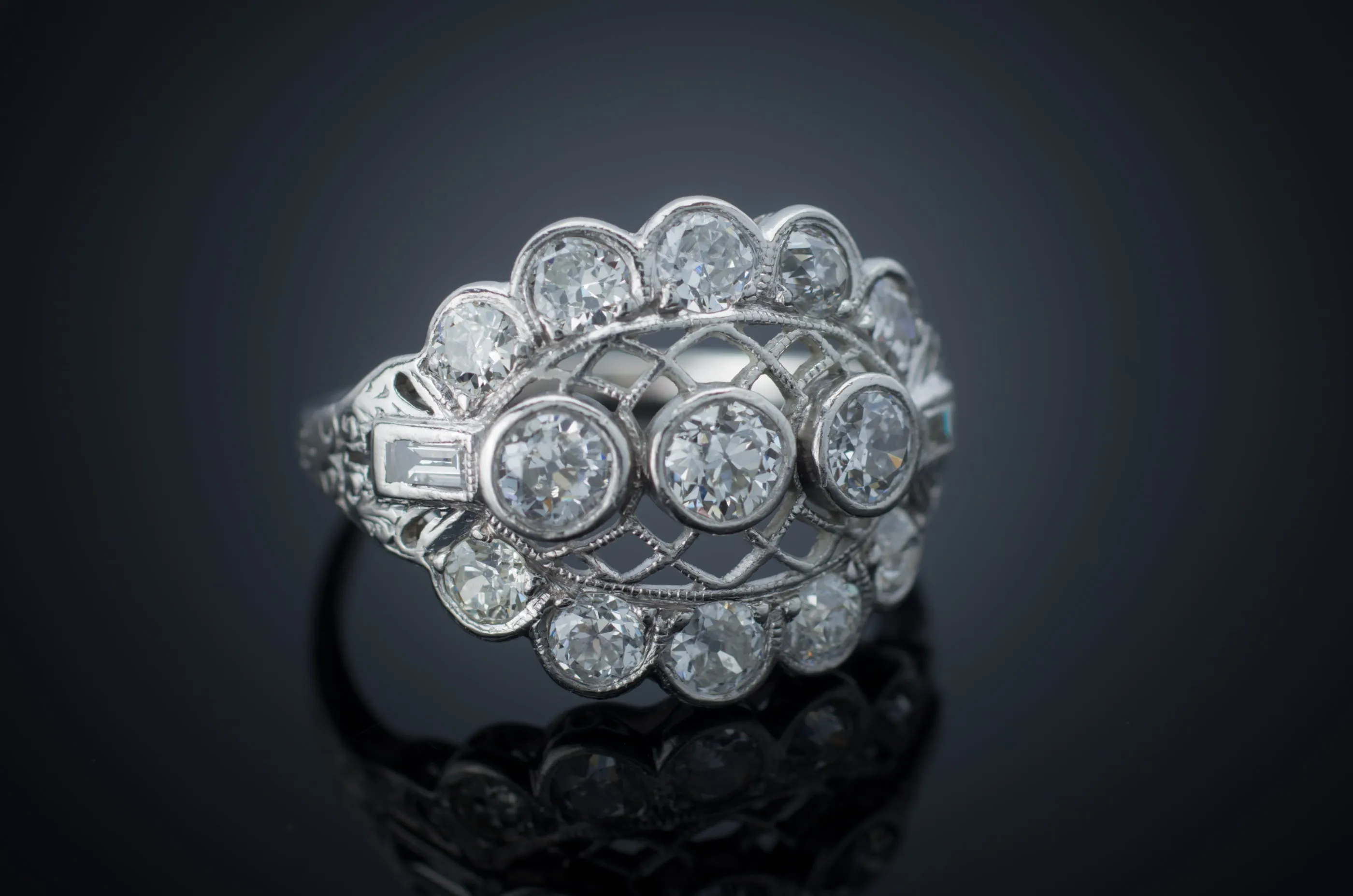 1.8CTW EDWARDIAN PLATINUM AND DIAMOND RING