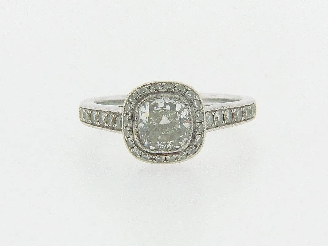 18K WHITE GOLD DIAMOND SOLITAIRE RING