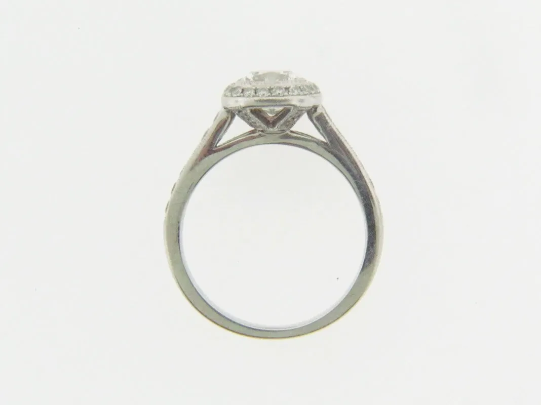 18K WHITE GOLD DIAMOND SOLITAIRE RING