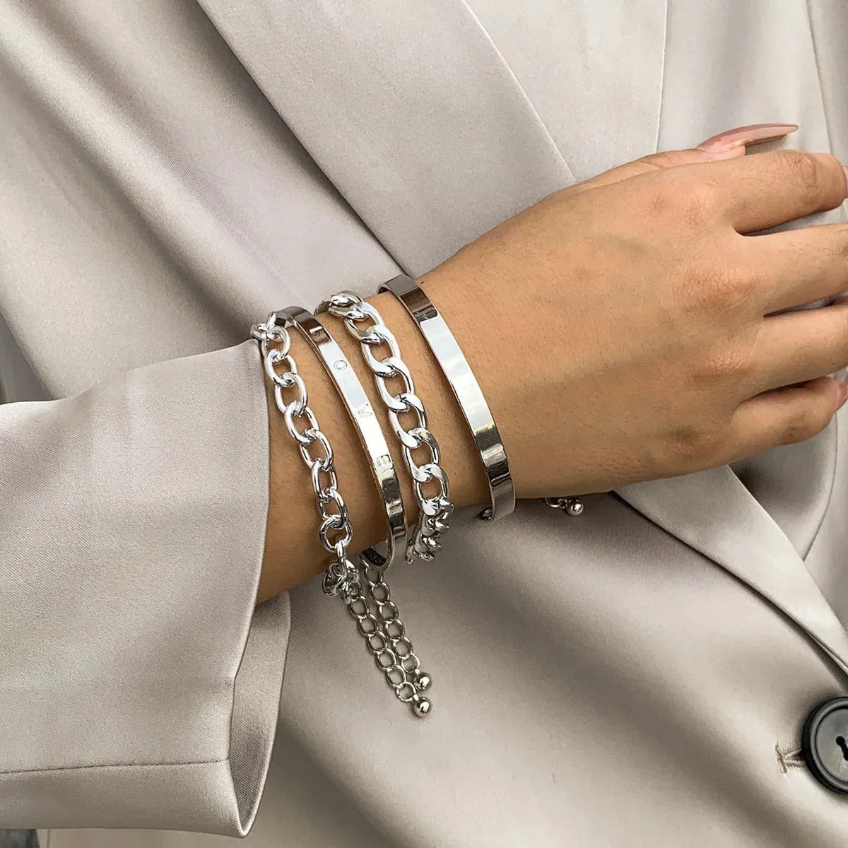 4pcs Punk Curb Cuban Chain Bracelets Set for Women Simple Thick Gold Color Charm Bracelets Fashion Jewelry Accessories New