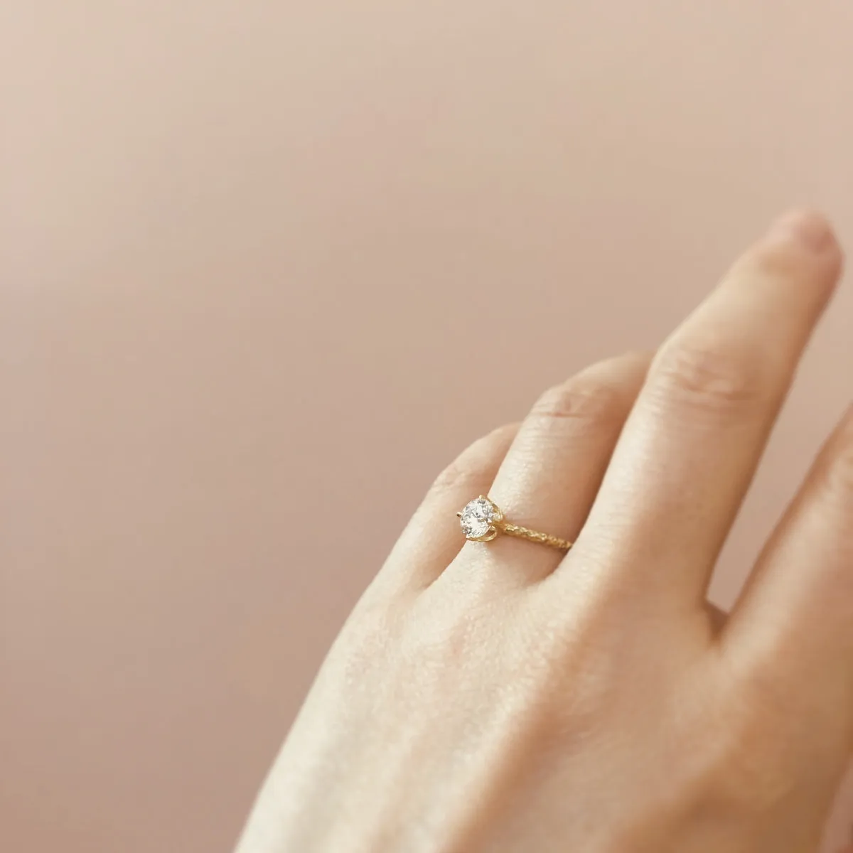 5.6mm White Diamond Homespun Solitaire Ring | R9007W
