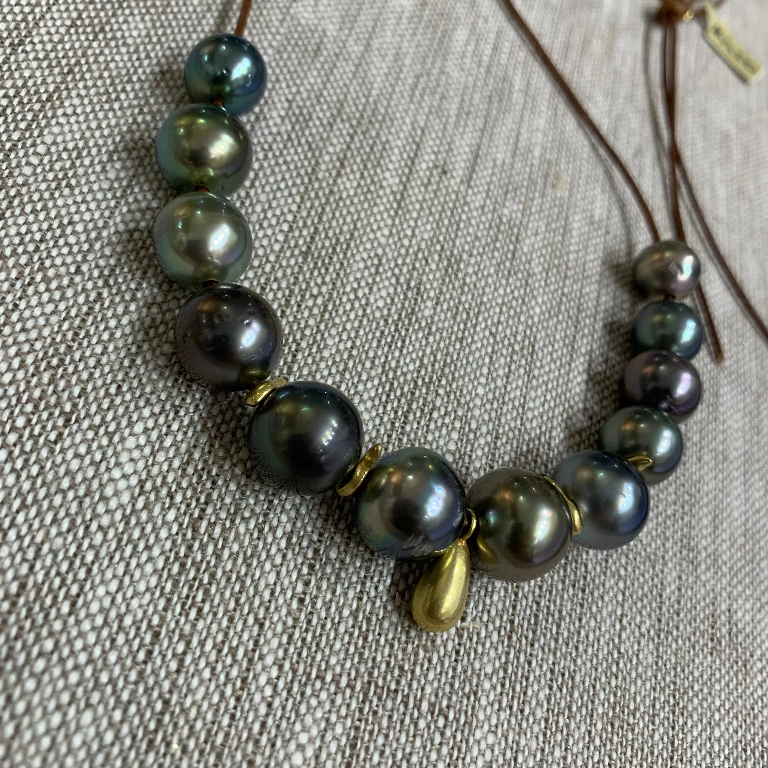 Adjustable Tahitian Pearls, 18K Gold