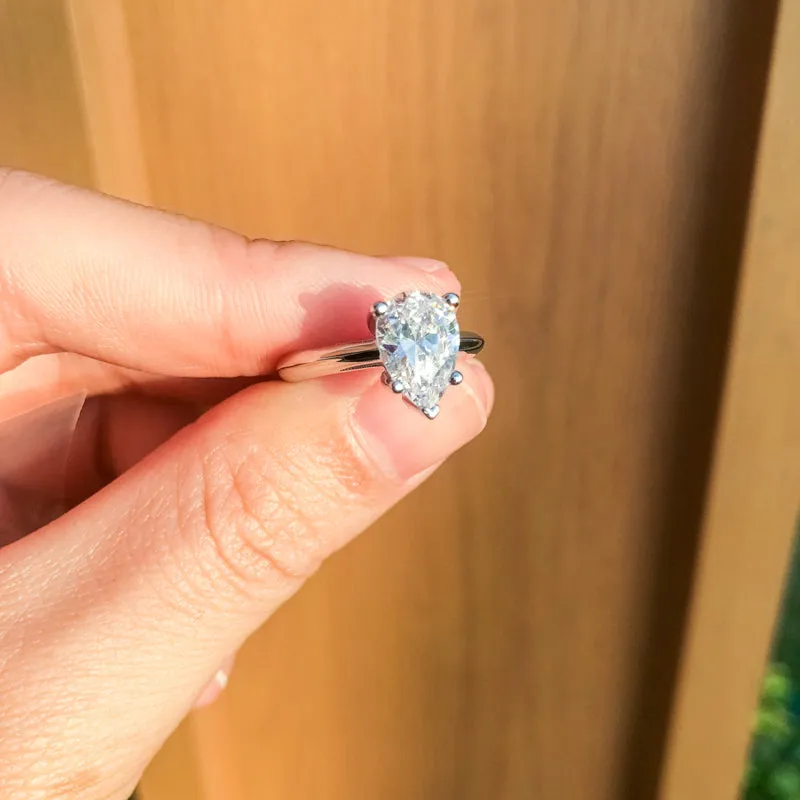 Ainuoshi Classic Solitaire Pear Created White Diamond Ring