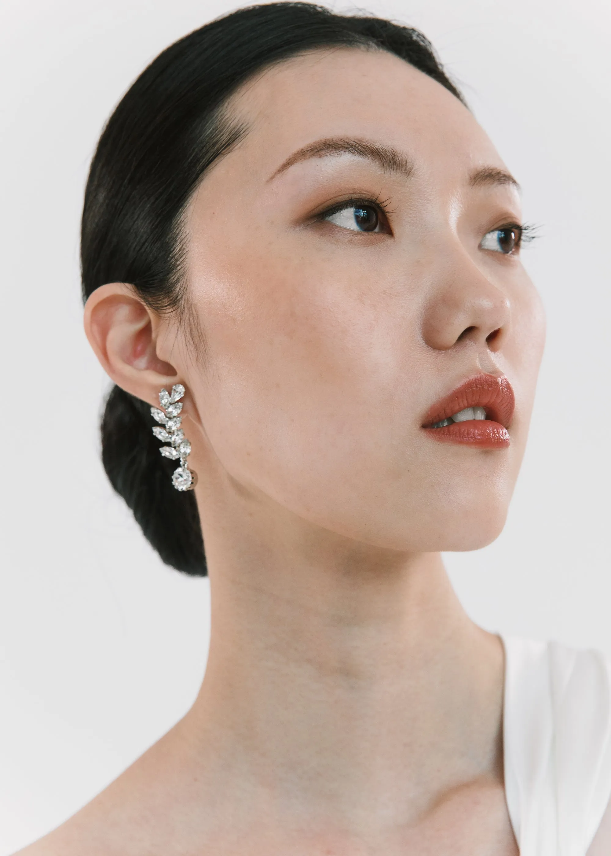 Alessa Earrings -- Crystal