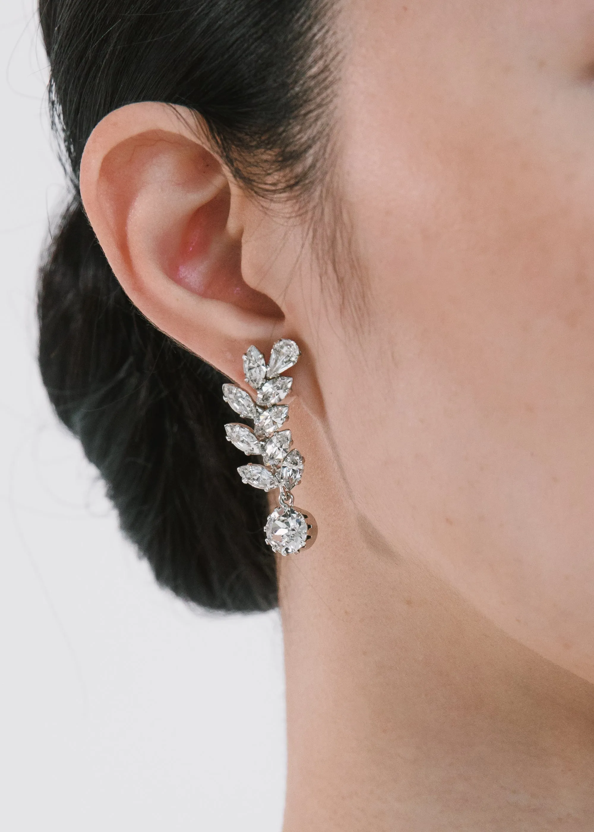 Alessa Earrings -- Crystal