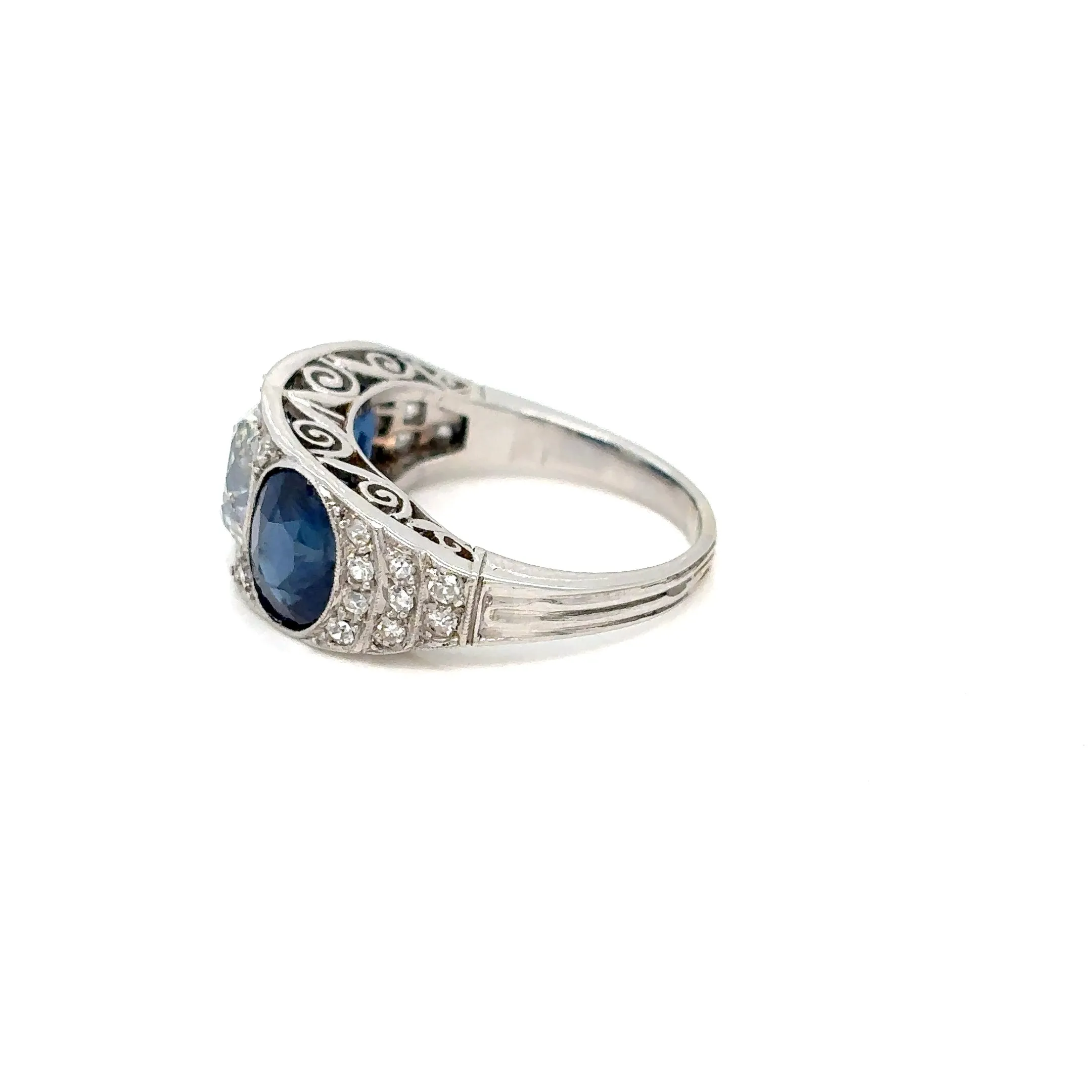 Art Deco Certified 4.10 Carat Natural Sapphire Diamond Plaque Filigree Ring