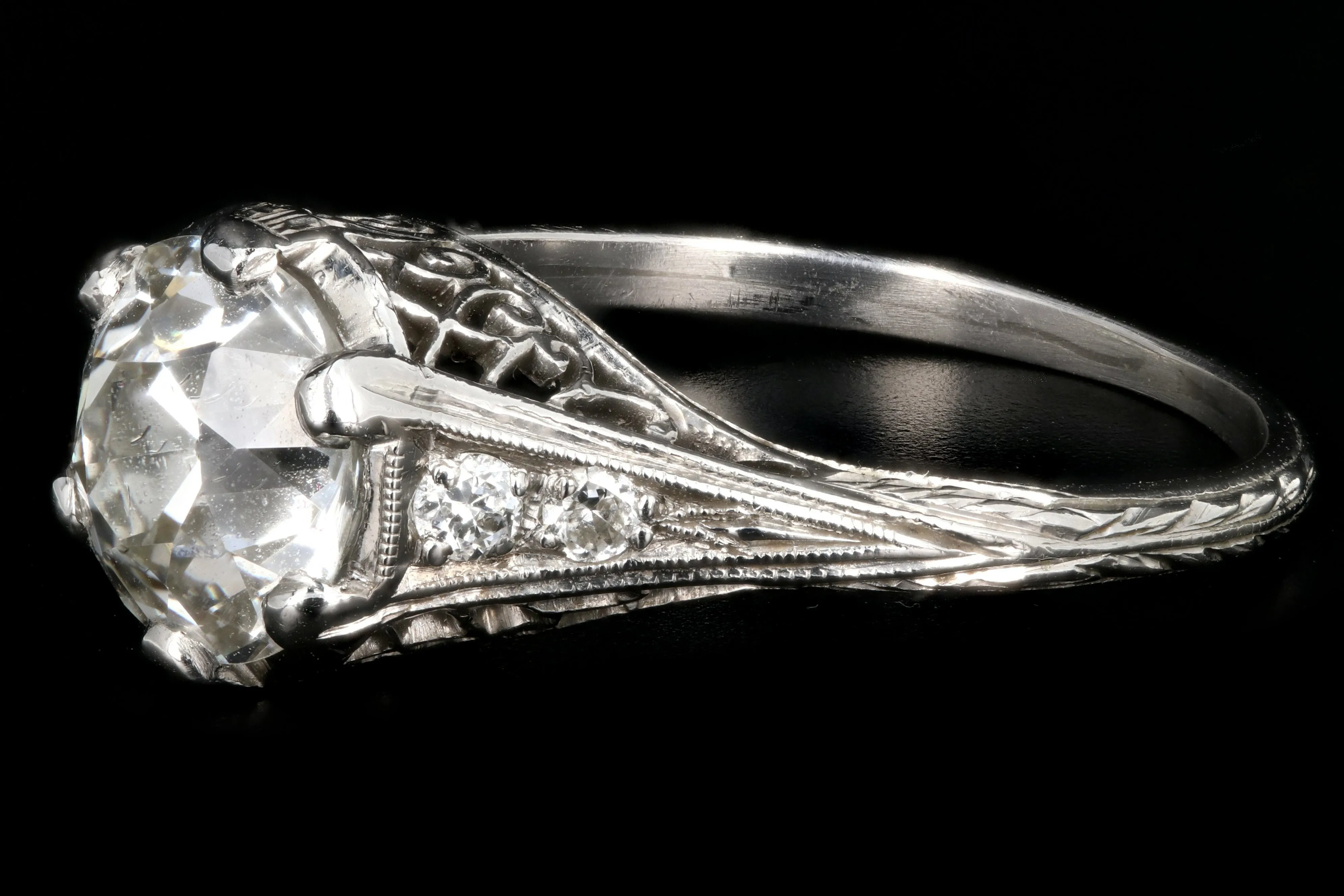 Art Deco Platinum 1.9 Carat Old European Cut Diamond Ring GIA Certified