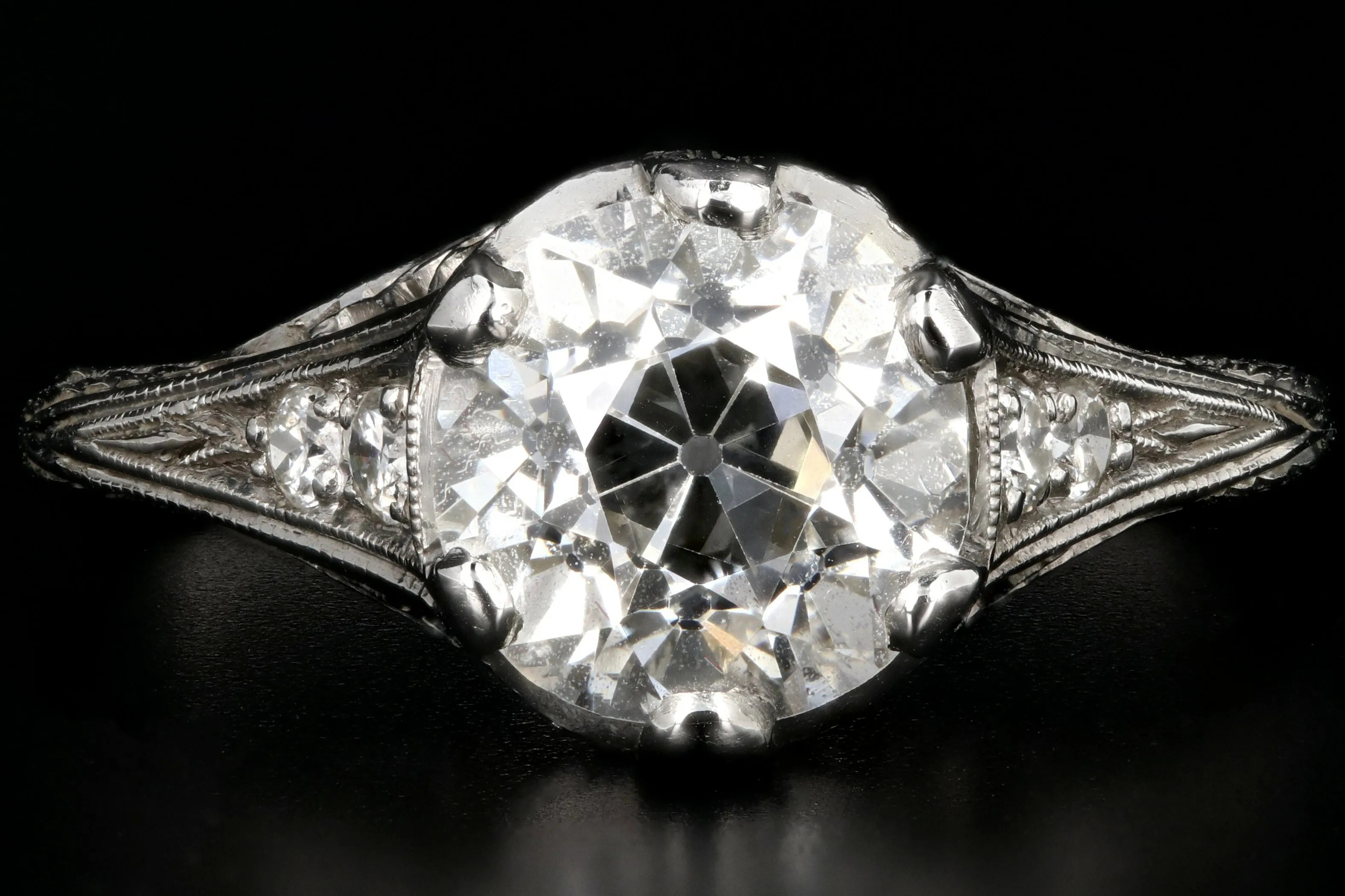 Art Deco Platinum 1.9 Carat Old European Cut Diamond Ring GIA Certified