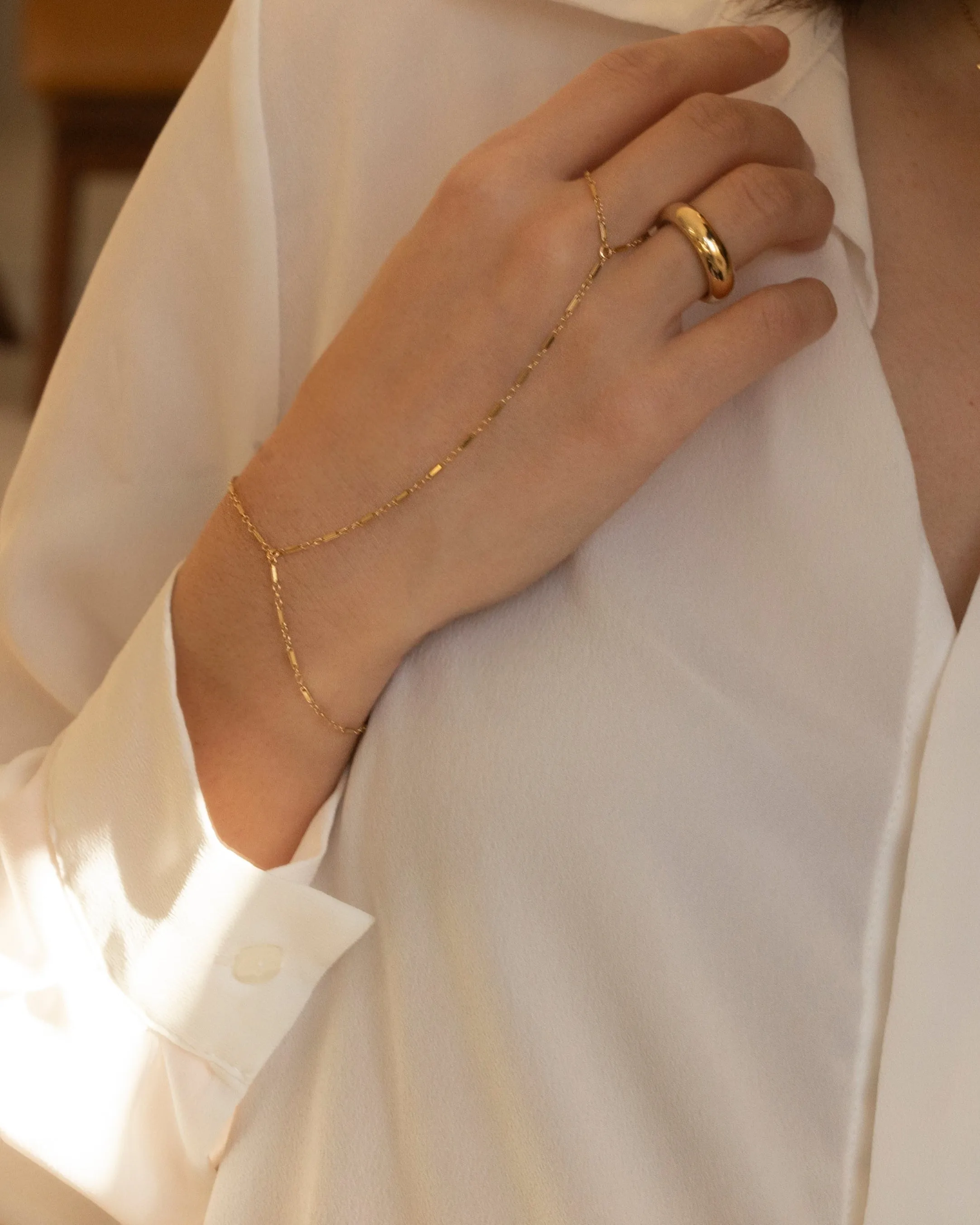 Bar Hand Chain Bracelet