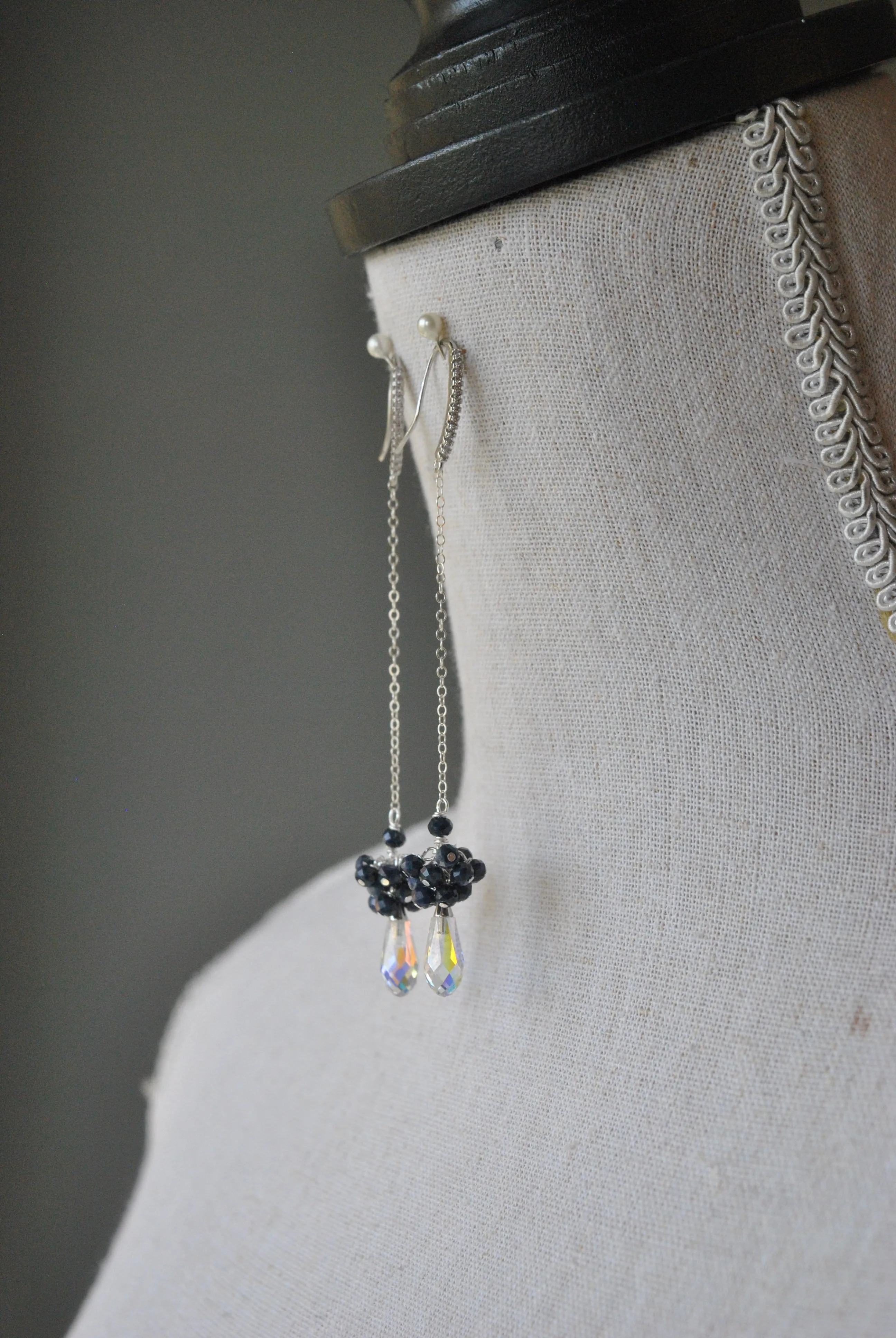 BLUE SAPPHIRE AND SWAROVSKI CRYSTALS CHAIN LONG DROP EARRINGS