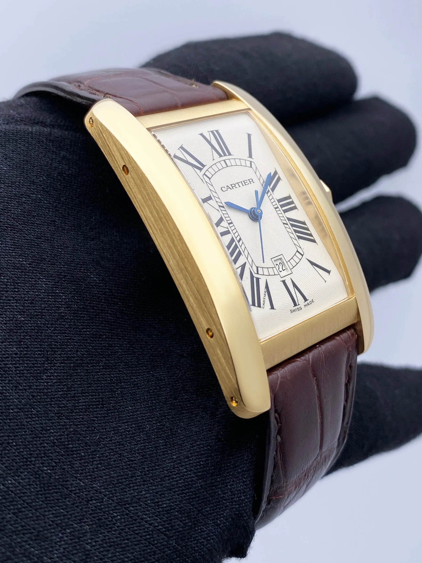 Cartier Tank Americaine Large W2603156 18K Yellow Gold Mens Watch