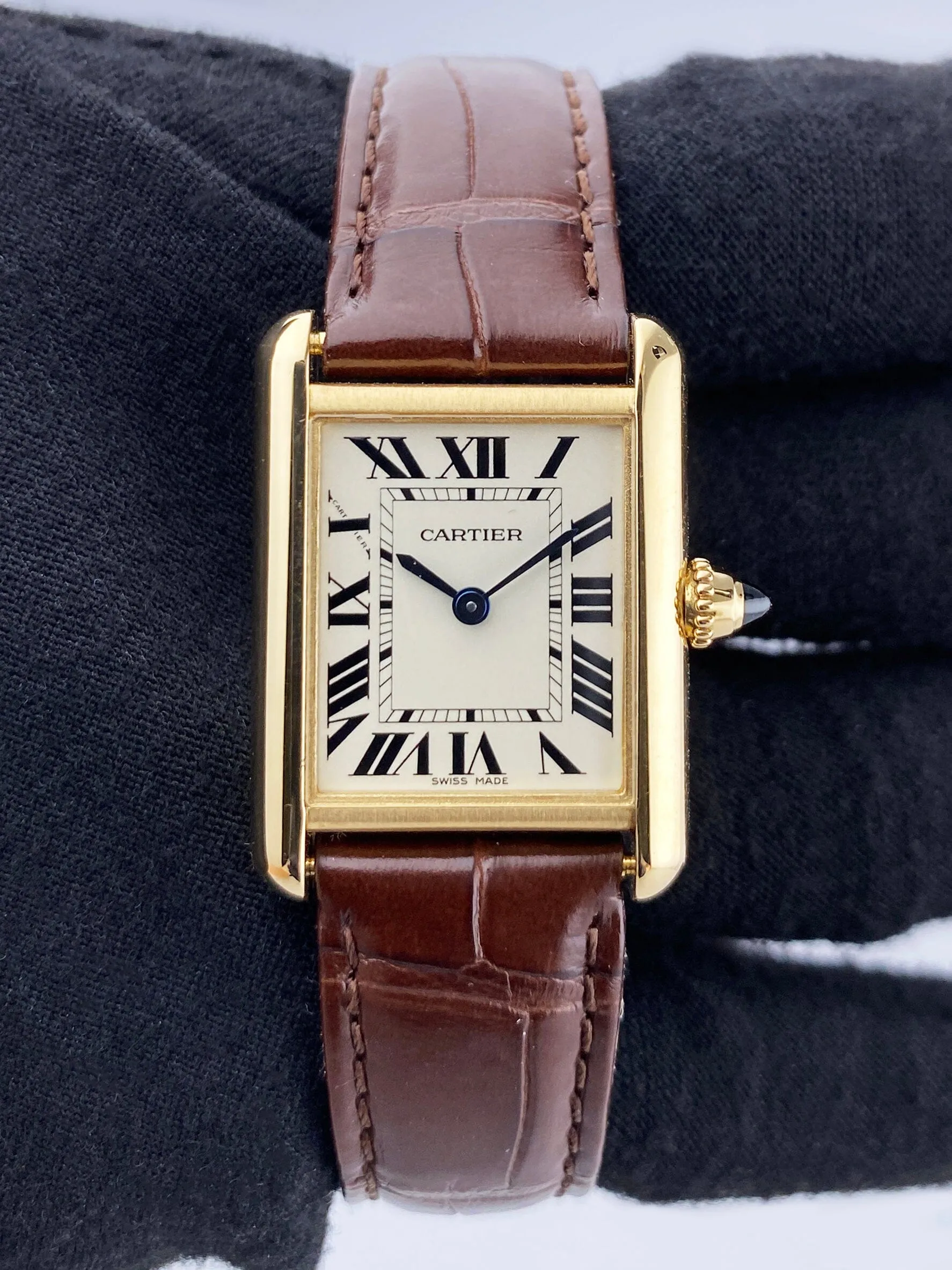 Cartier Tank Louis W1529856 18K Yellow Gold Ladies Watch