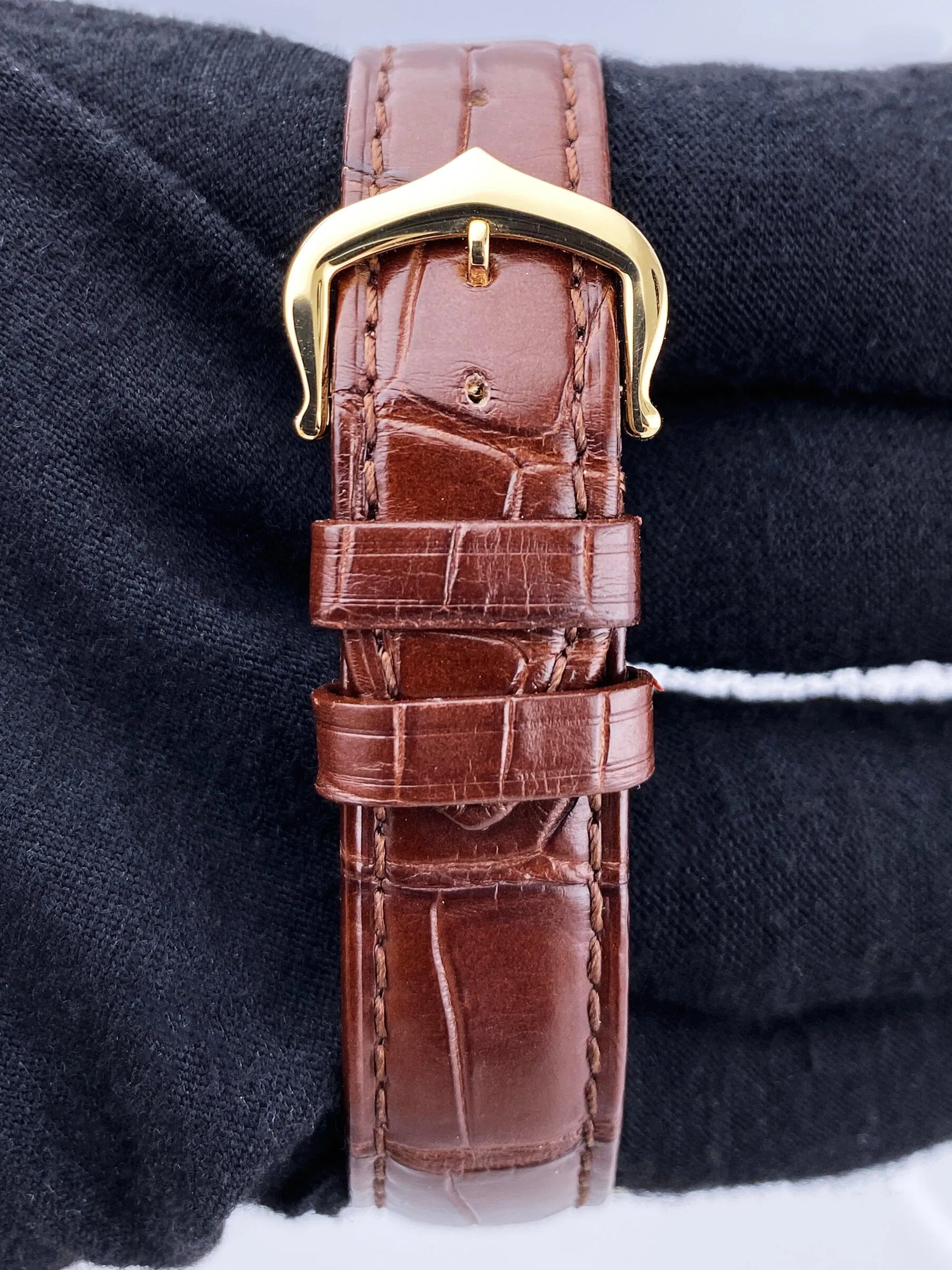 Cartier Tank Louis W1529856 18K Yellow Gold Ladies Watch