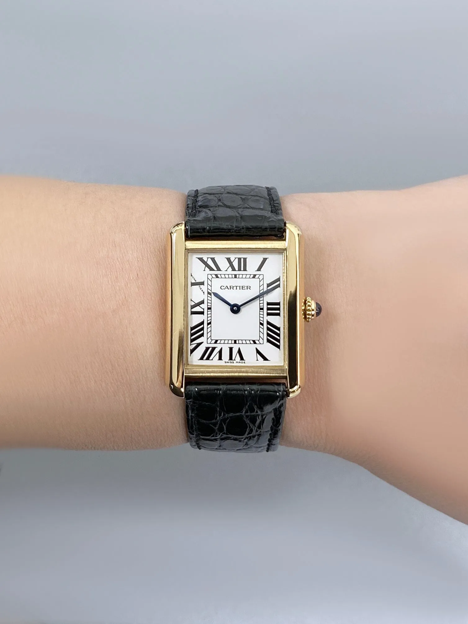 Cartier Tank Solo W5200002 18K Yellow Gold Ladies Watch