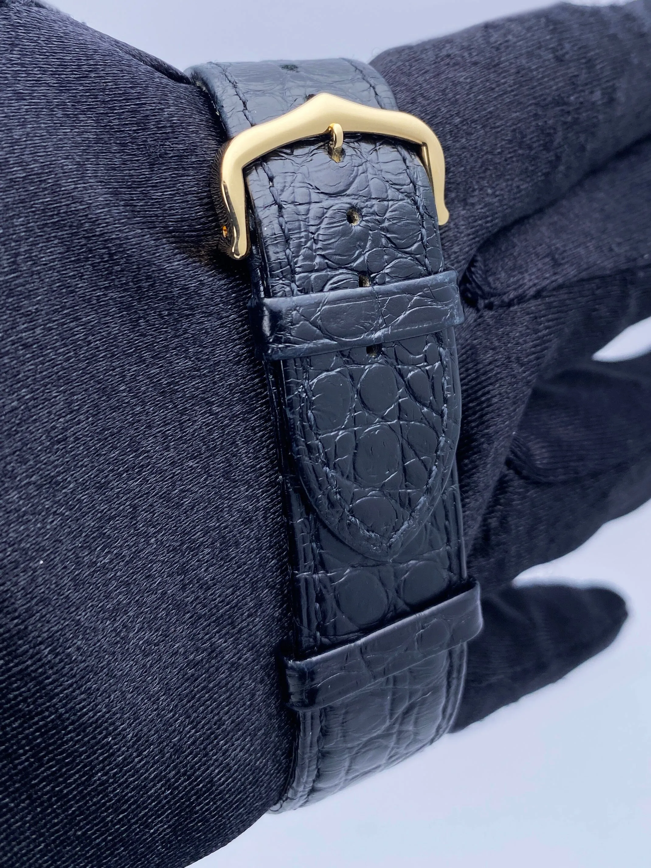 Cartier Tank Solo W5200004 Large Size 18K Yellow Gold Mens Watch