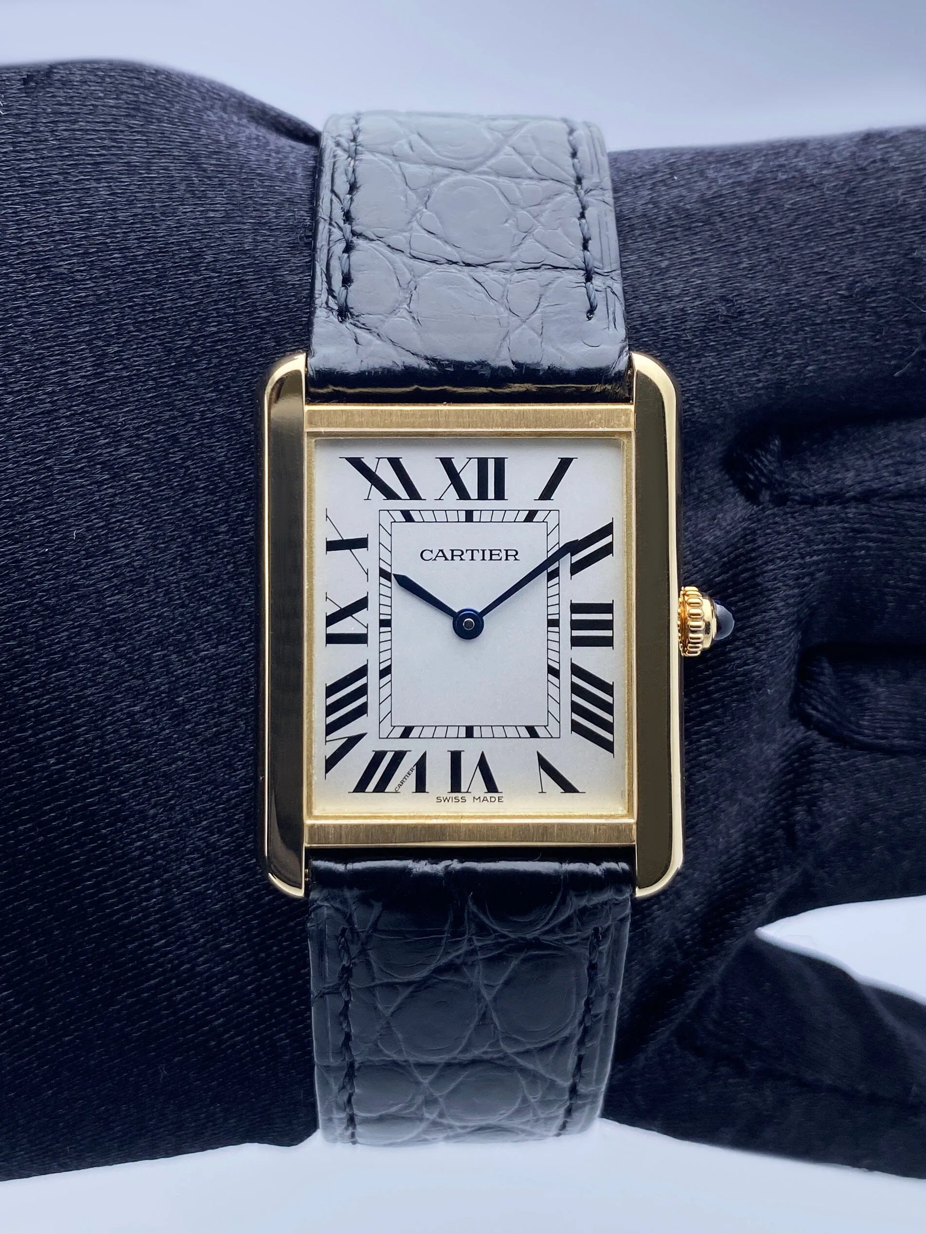 Cartier Tank Solo W5200004 Large Size 18K Yellow Gold Mens Watch