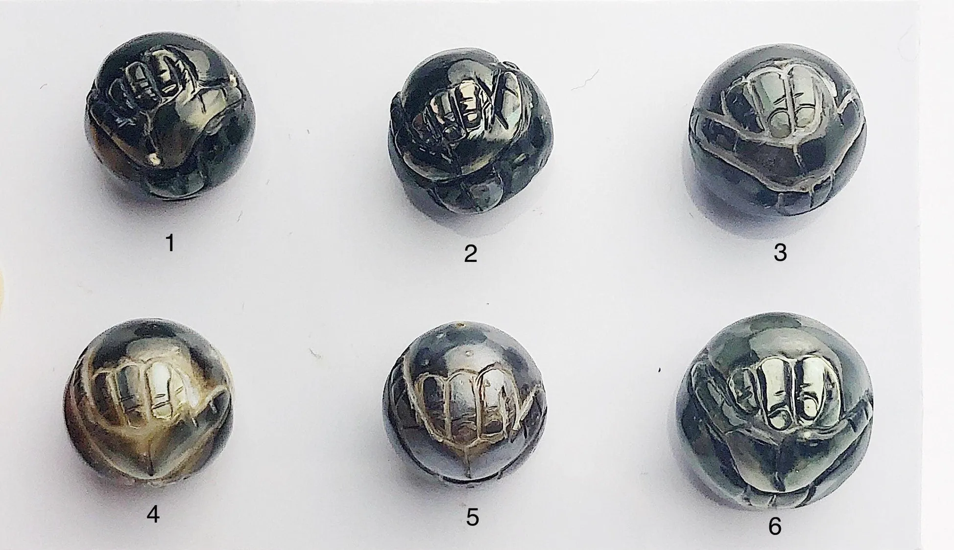 Carved Hawaiian Shaka Tattoo Tahitian Pearl 12-13mm (670)