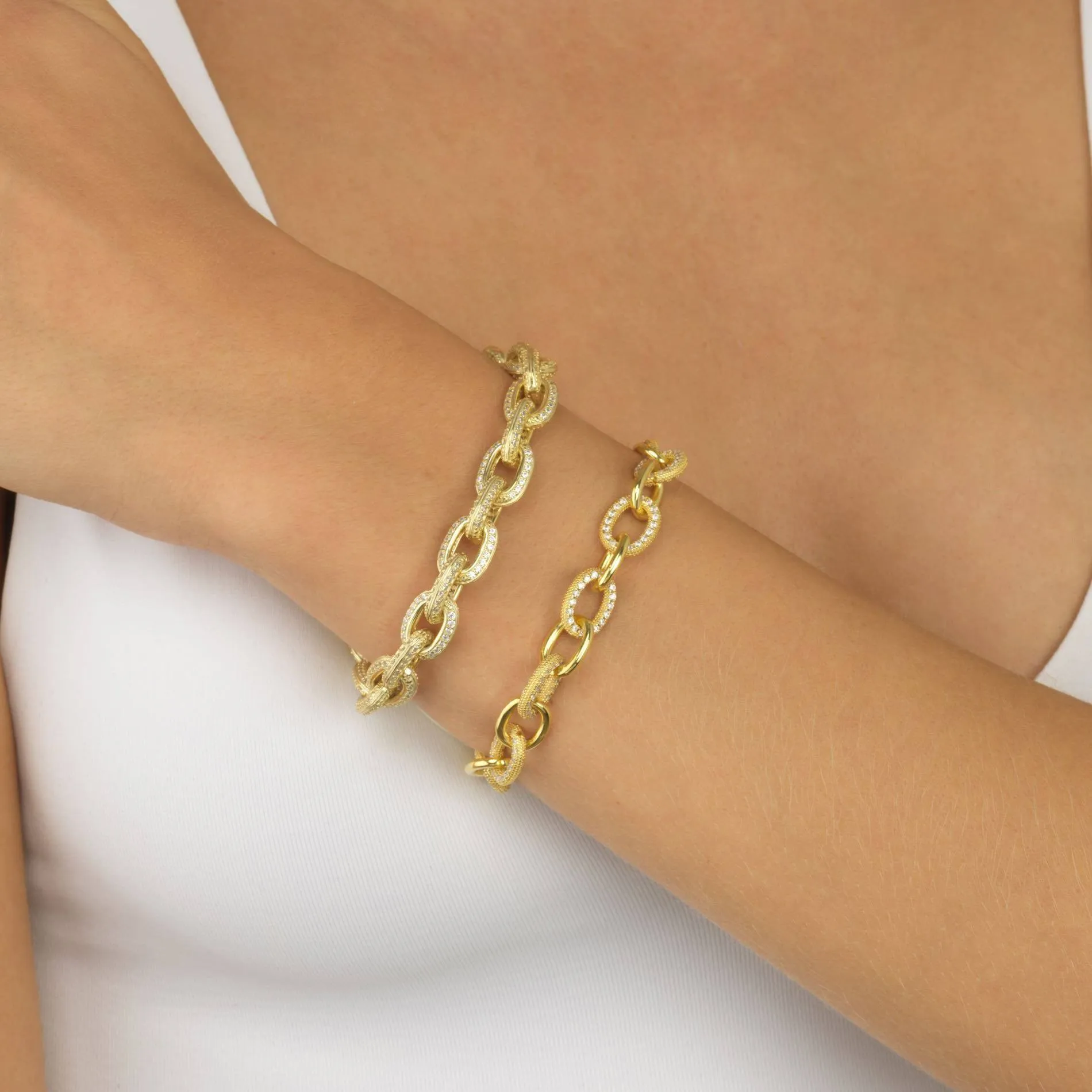 Circular Pavé Link Bracelet