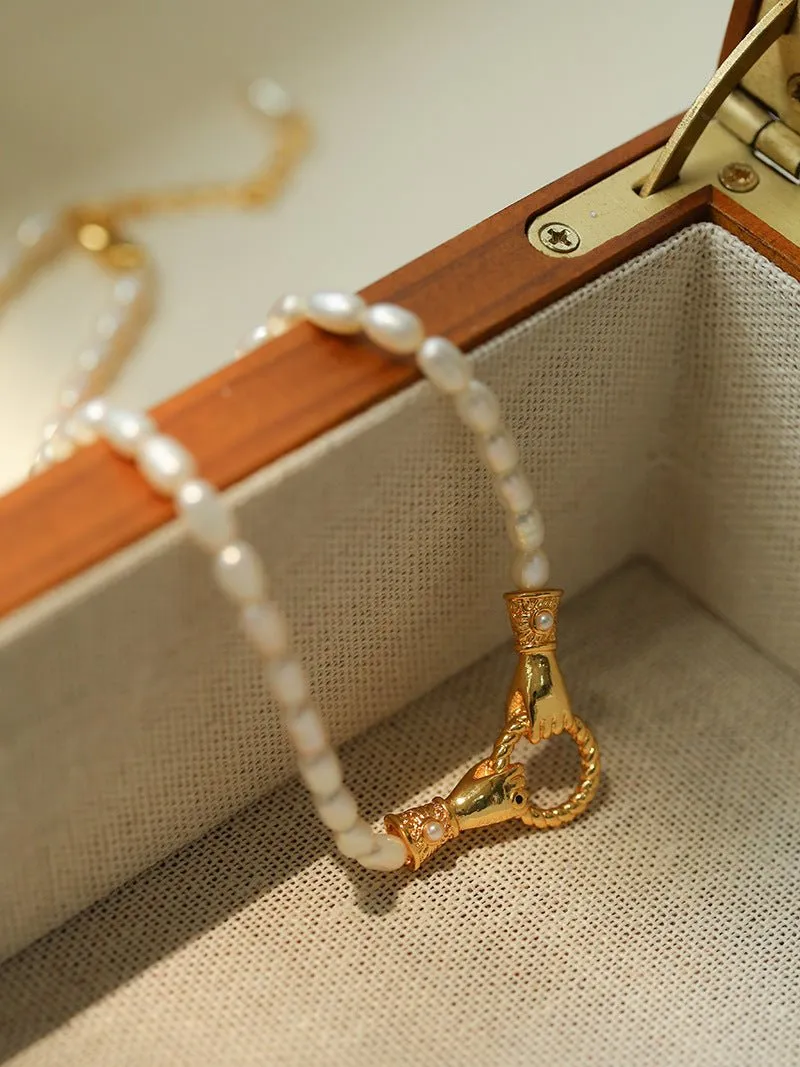 Double-Handed Ring Clasp Pearl Beaded Necklace