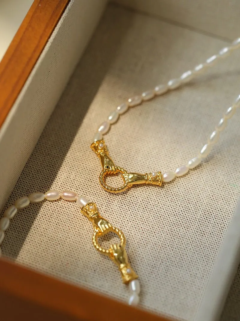 Double-Handed Ring Clasp Pearl Beaded Necklace