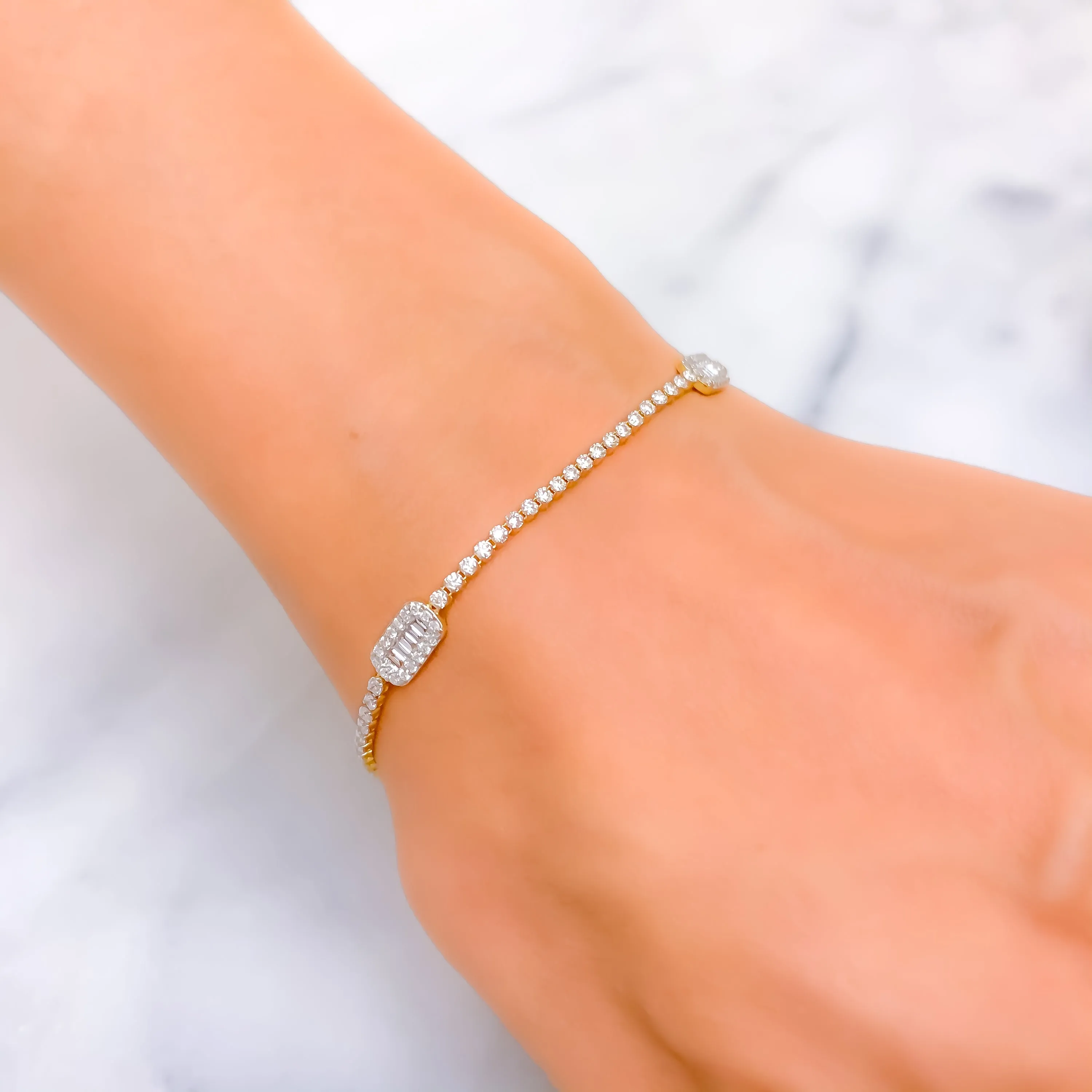 Eclectic Glamorous Diamond   18k Gold Bracelet