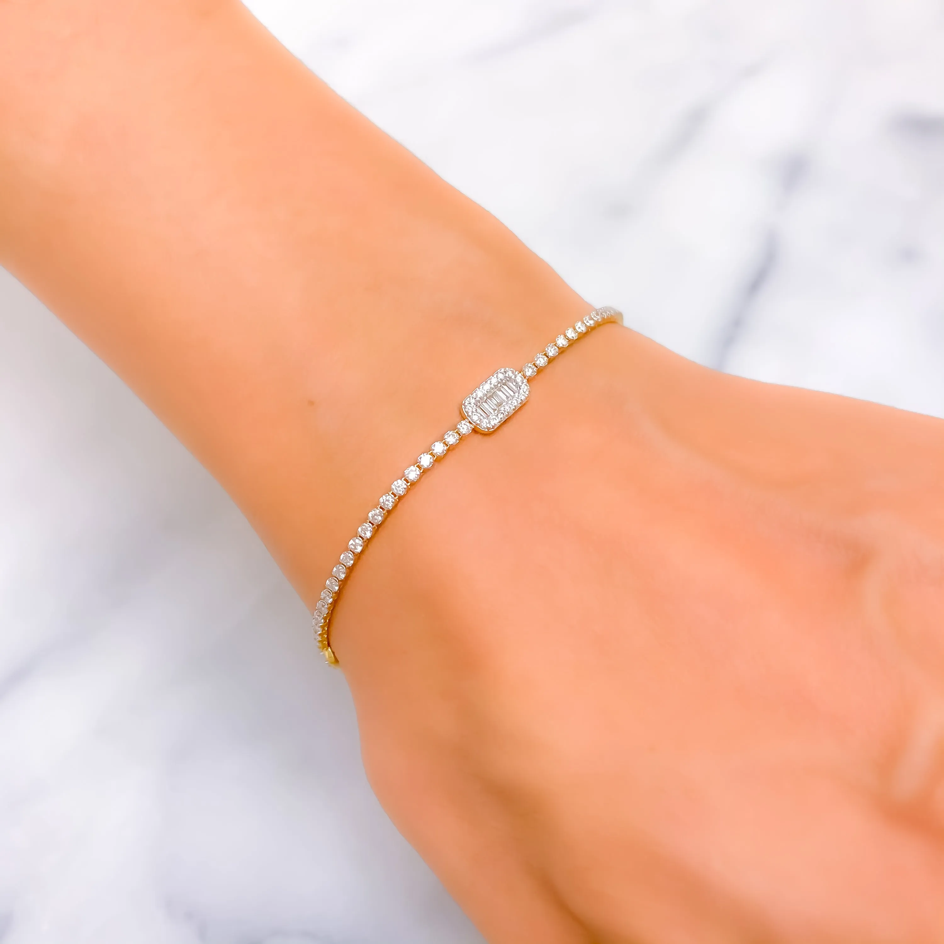 Eclectic Glamorous Diamond   18k Gold Bracelet