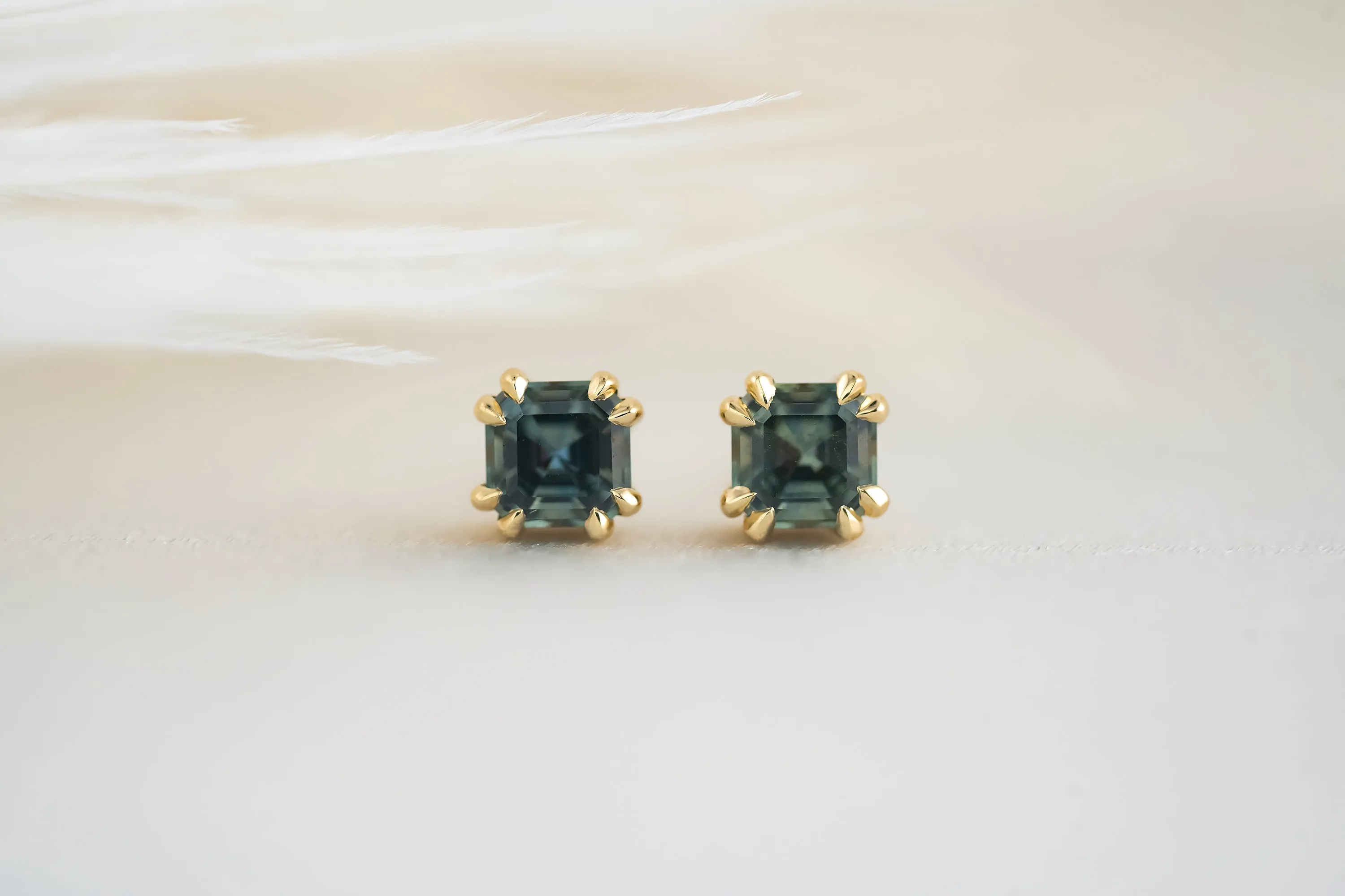 Embrace Stud Earrings | Montana Sapphire
