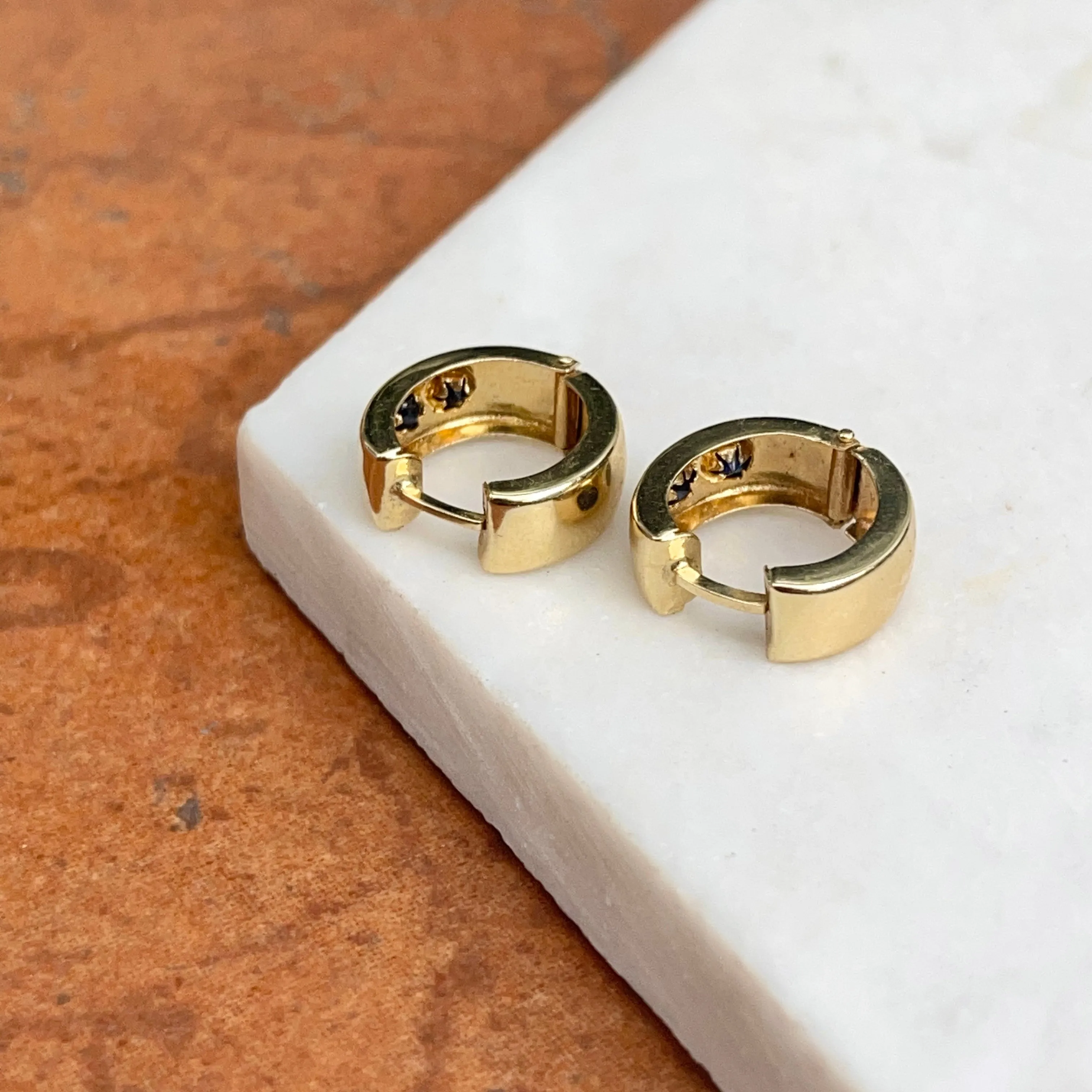 Estate 14KT Yellow Gold Blue Sapphire Hinged Huggie Hoop Earrings