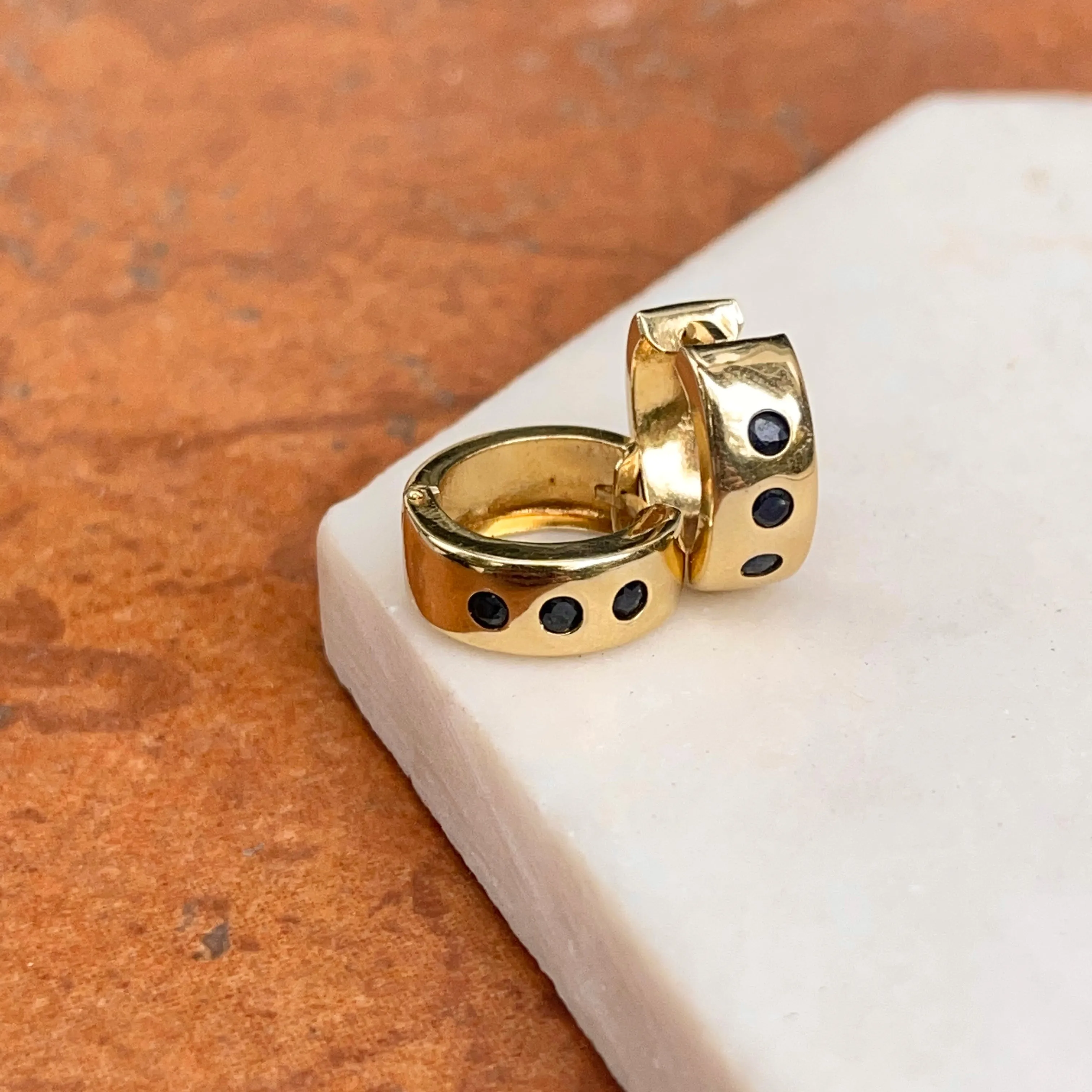 Estate 14KT Yellow Gold Blue Sapphire Hinged Huggie Hoop Earrings