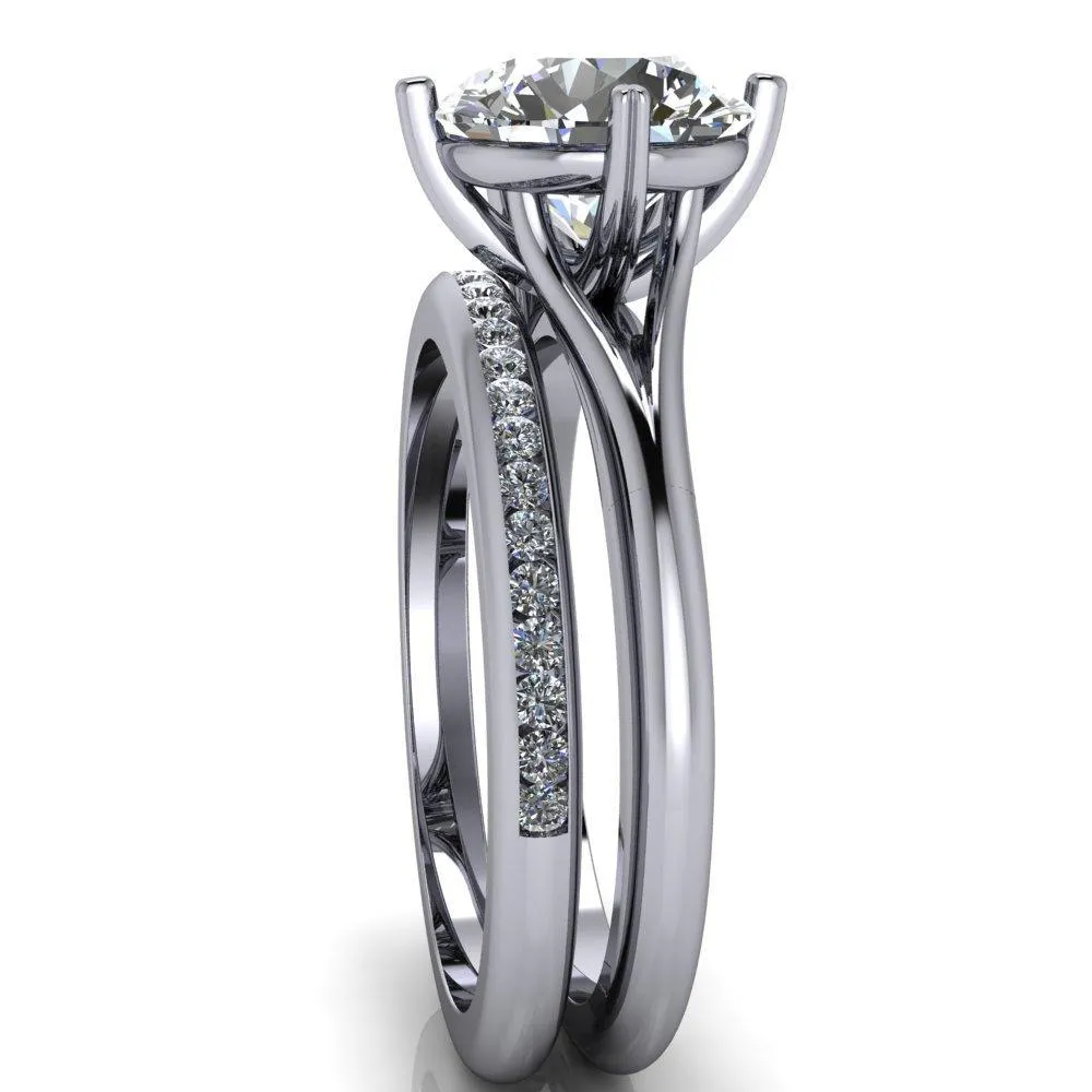 Finé Round Center Stone 4 Prong Split Shank Engagement Ring