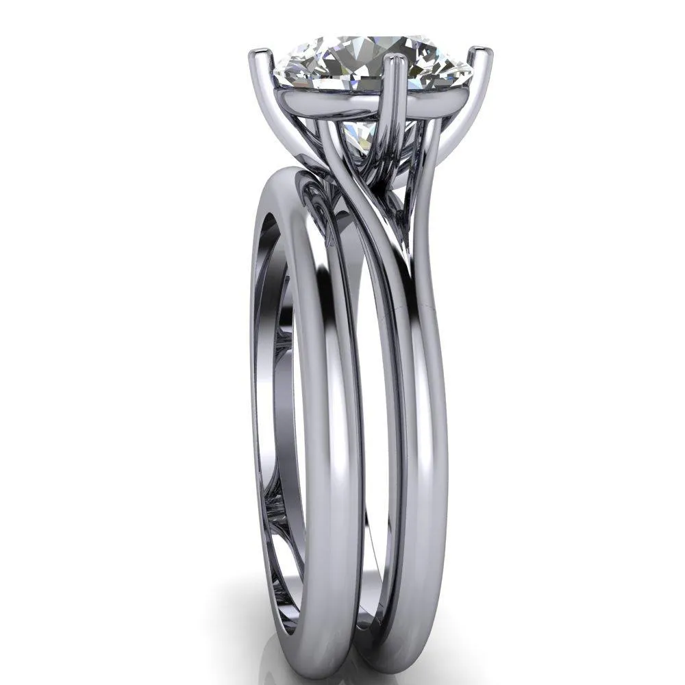 Finé Round Center Stone 4 Prong Split Shank Engagement Ring