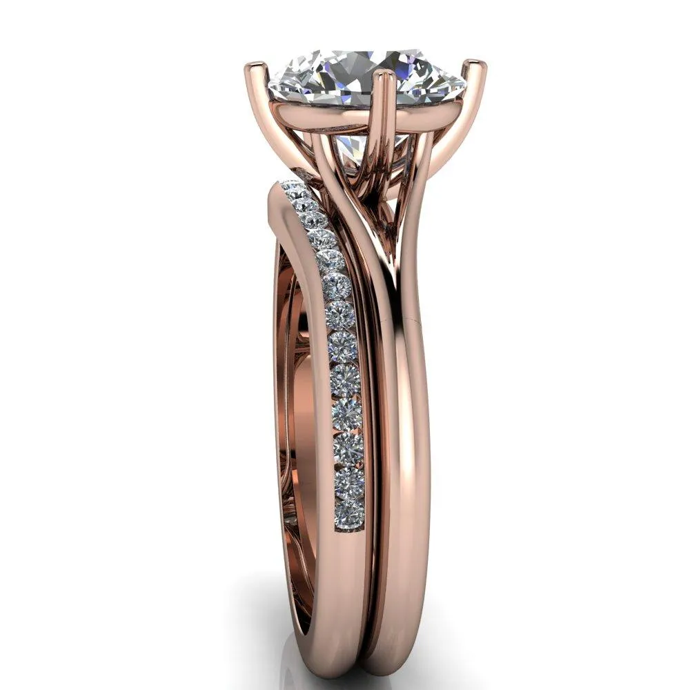 Finé Round Center Stone 4 Prong Split Shank Engagement Ring