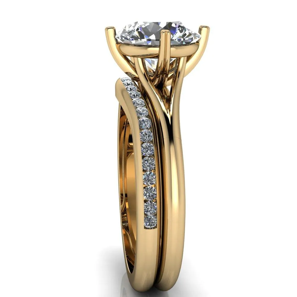 Finé Round Center Stone 4 Prong Split Shank Engagement Ring