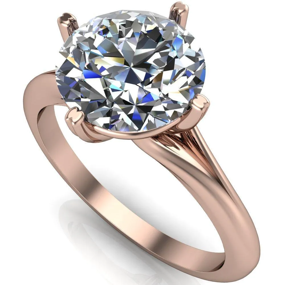Finé Round Center Stone 4 Prong Split Shank Engagement Ring
