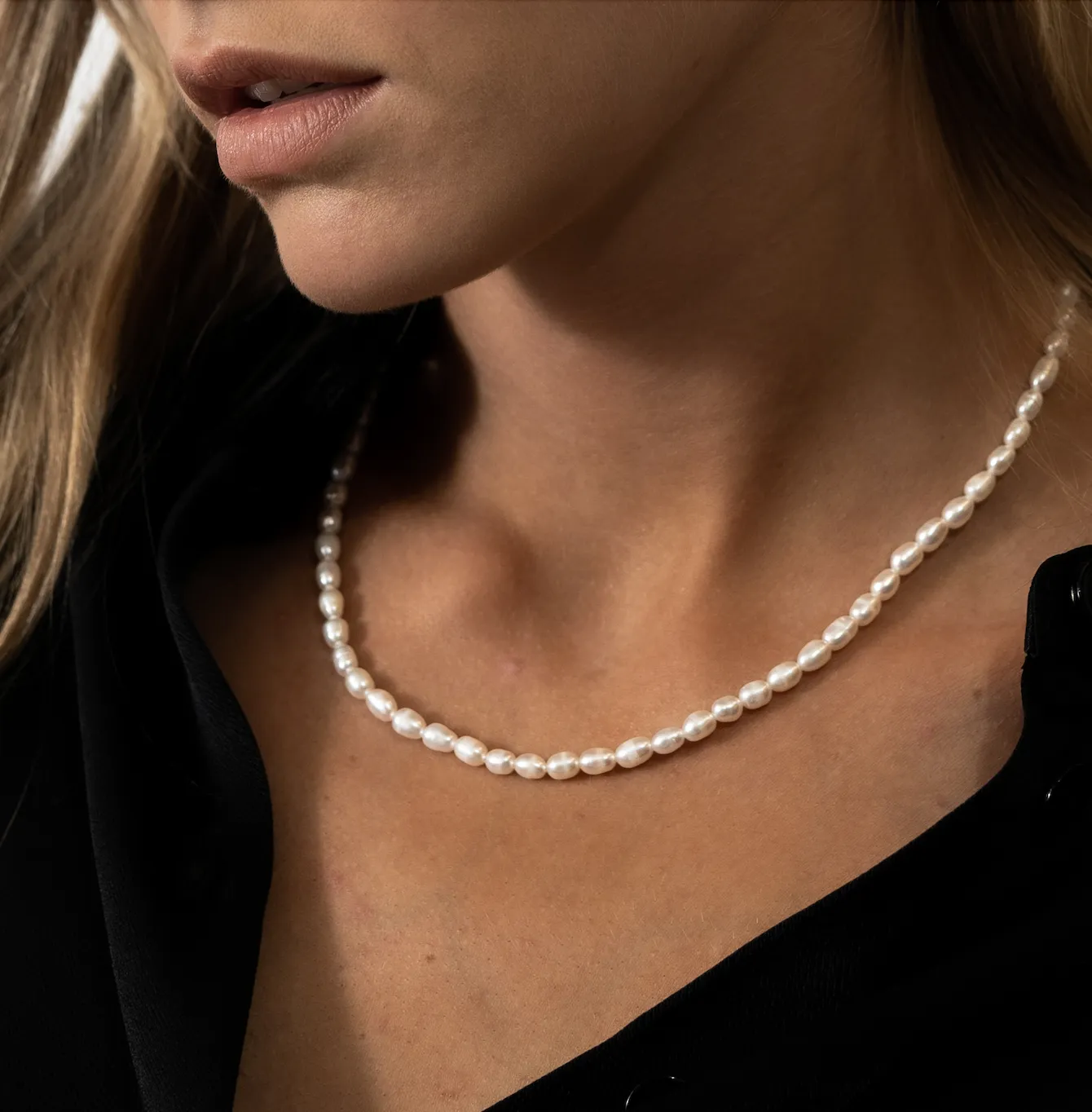 FRESHWATER PEARL NECKLACE Silver