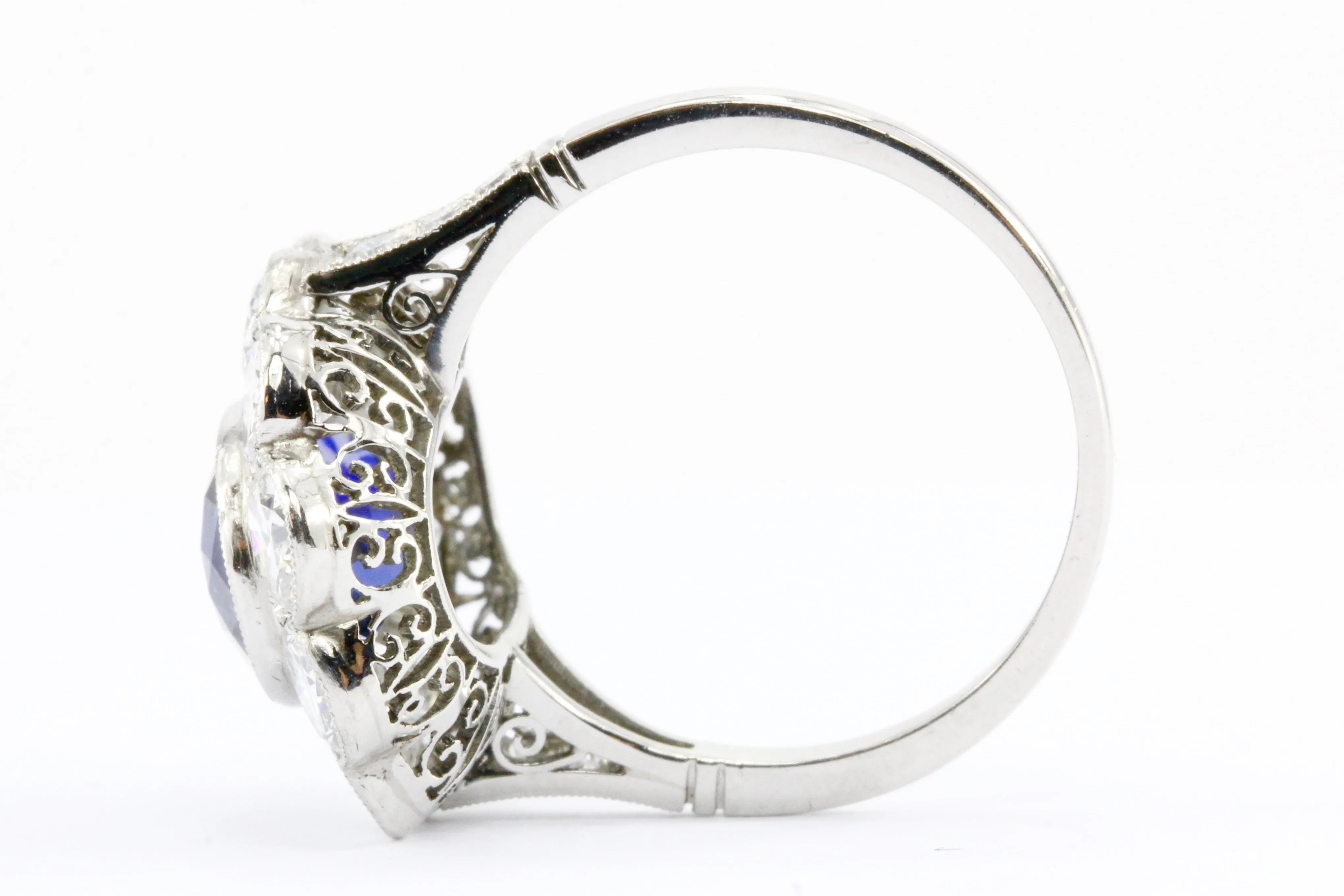 GIA Certified Natural No Treatment 4.08ct Sapphire in a Platinum & Diamond Setting
