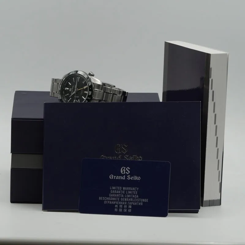 Grand Seiko SBGE257 Spring Drive GMT Green B&P '21