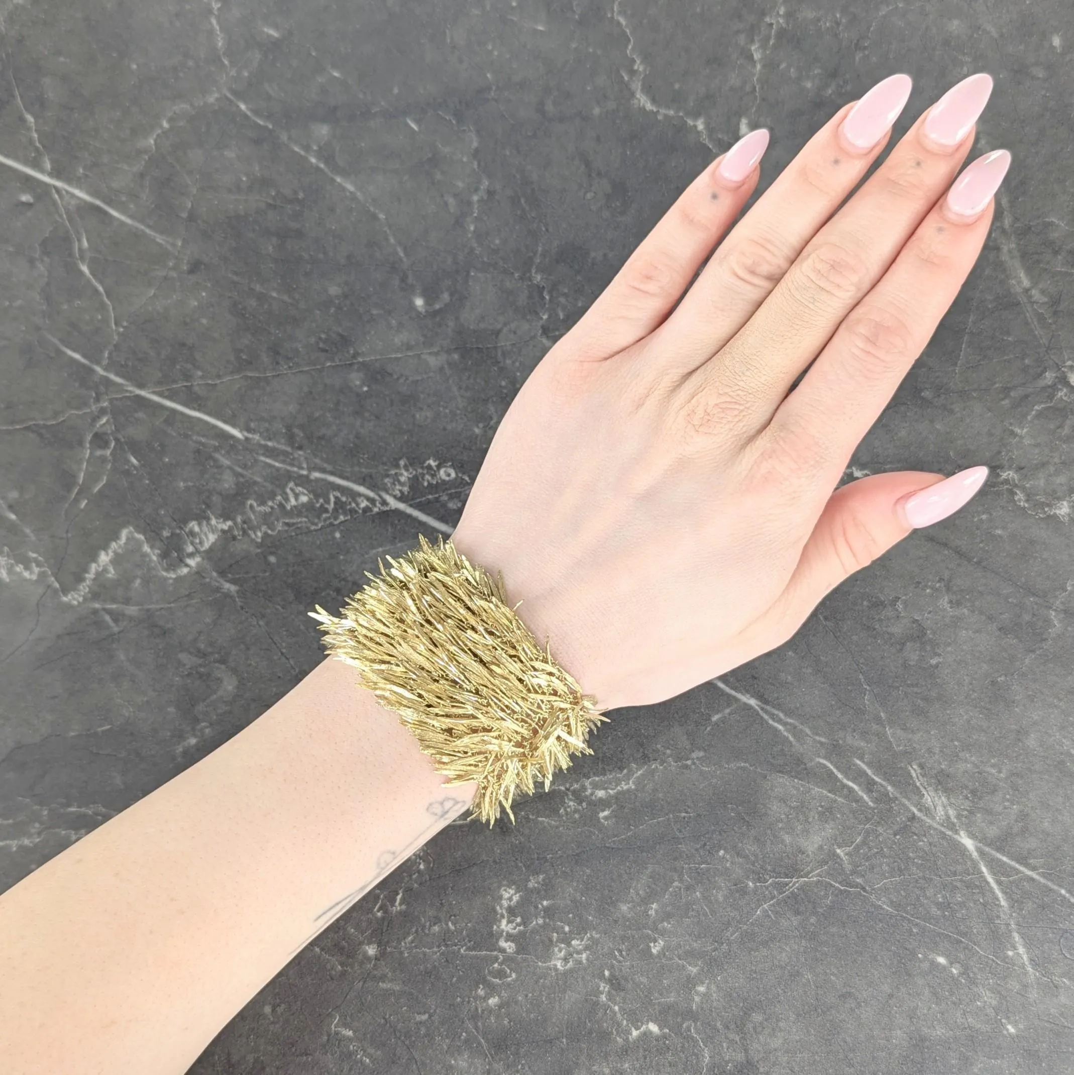 H. Stern 2000's 18 Karat Yellow Gold Brushed Feather Fringe Bracelet