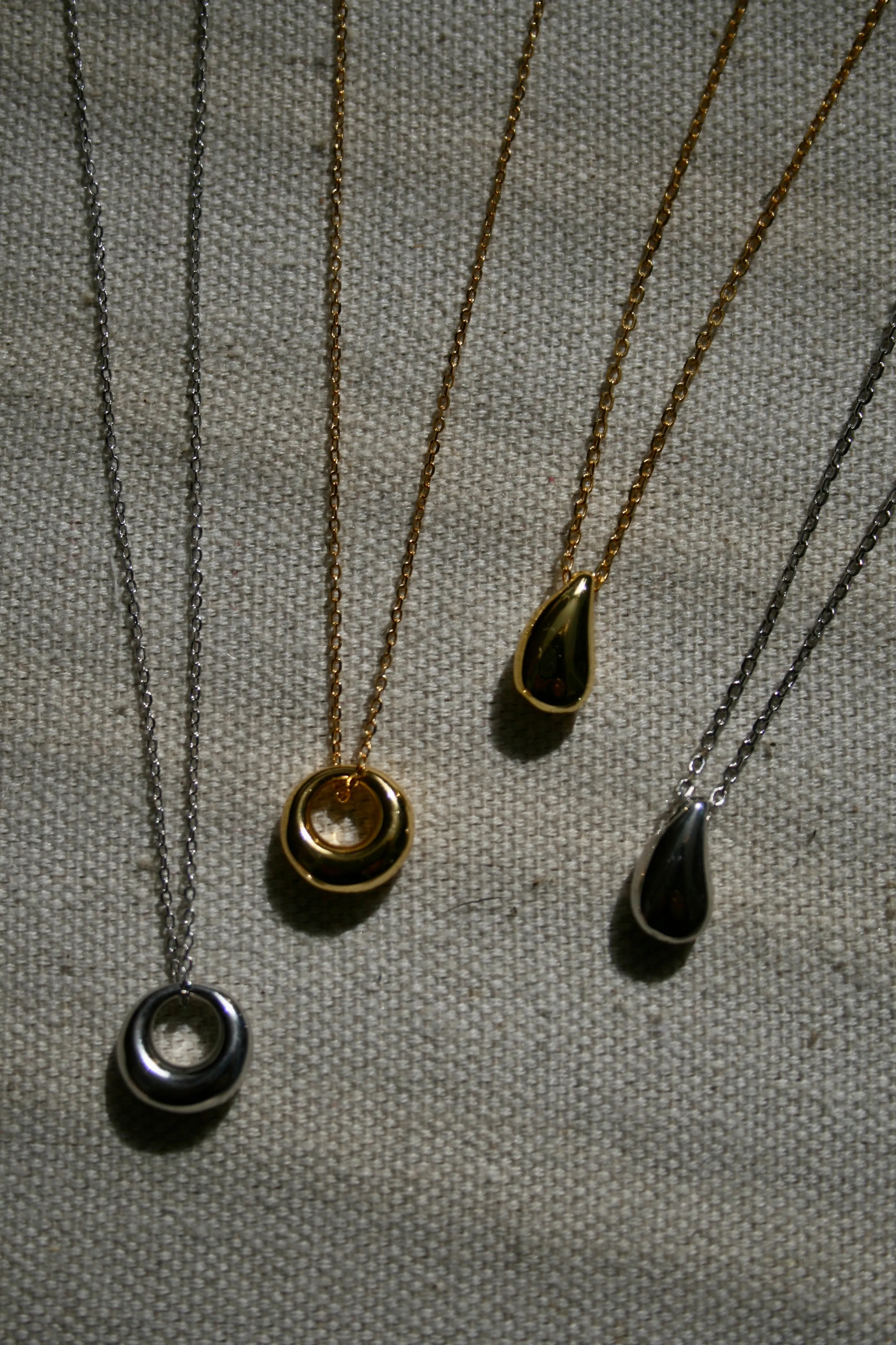 Kaye Circle Necklace