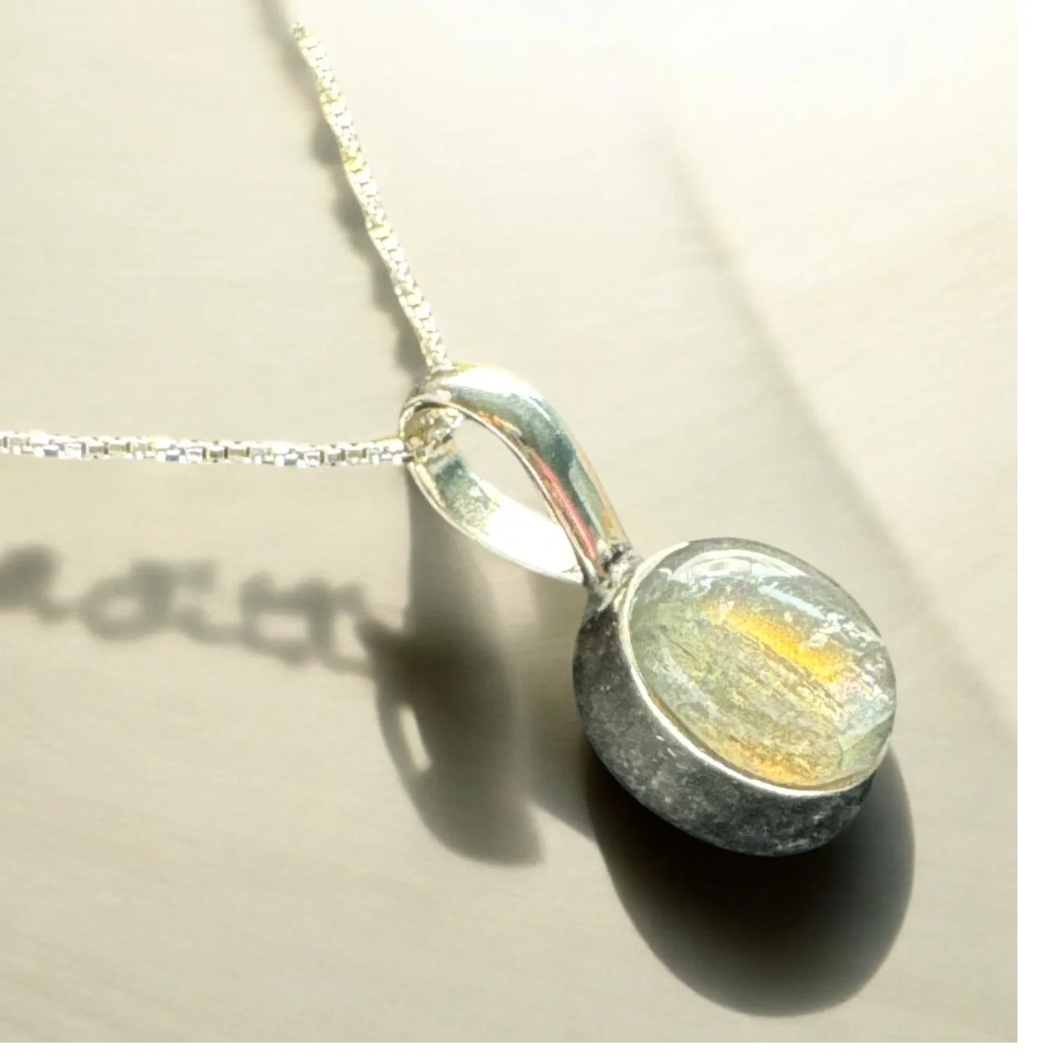 Labradorite solid 925 Sterling Silver Necklace