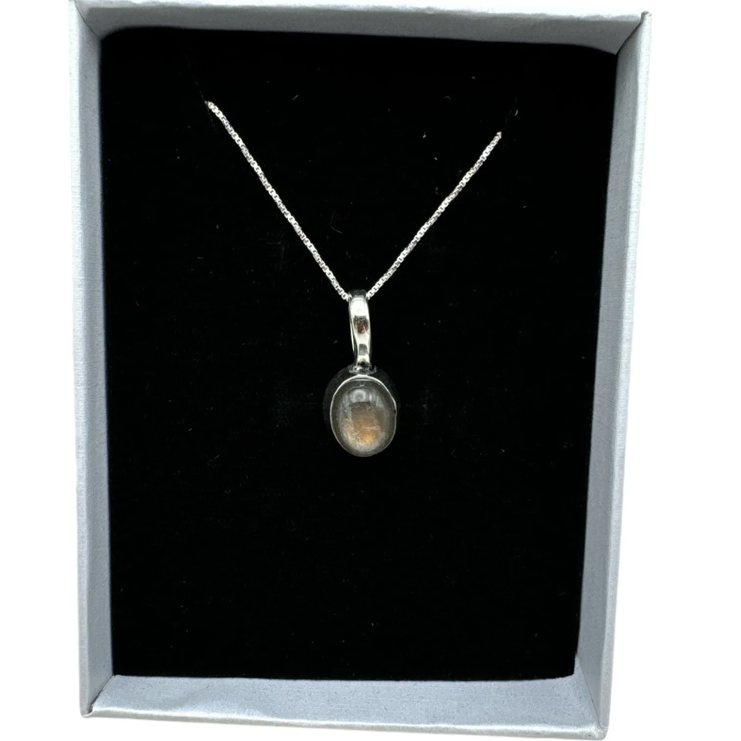 Labradorite solid 925 Sterling Silver Necklace