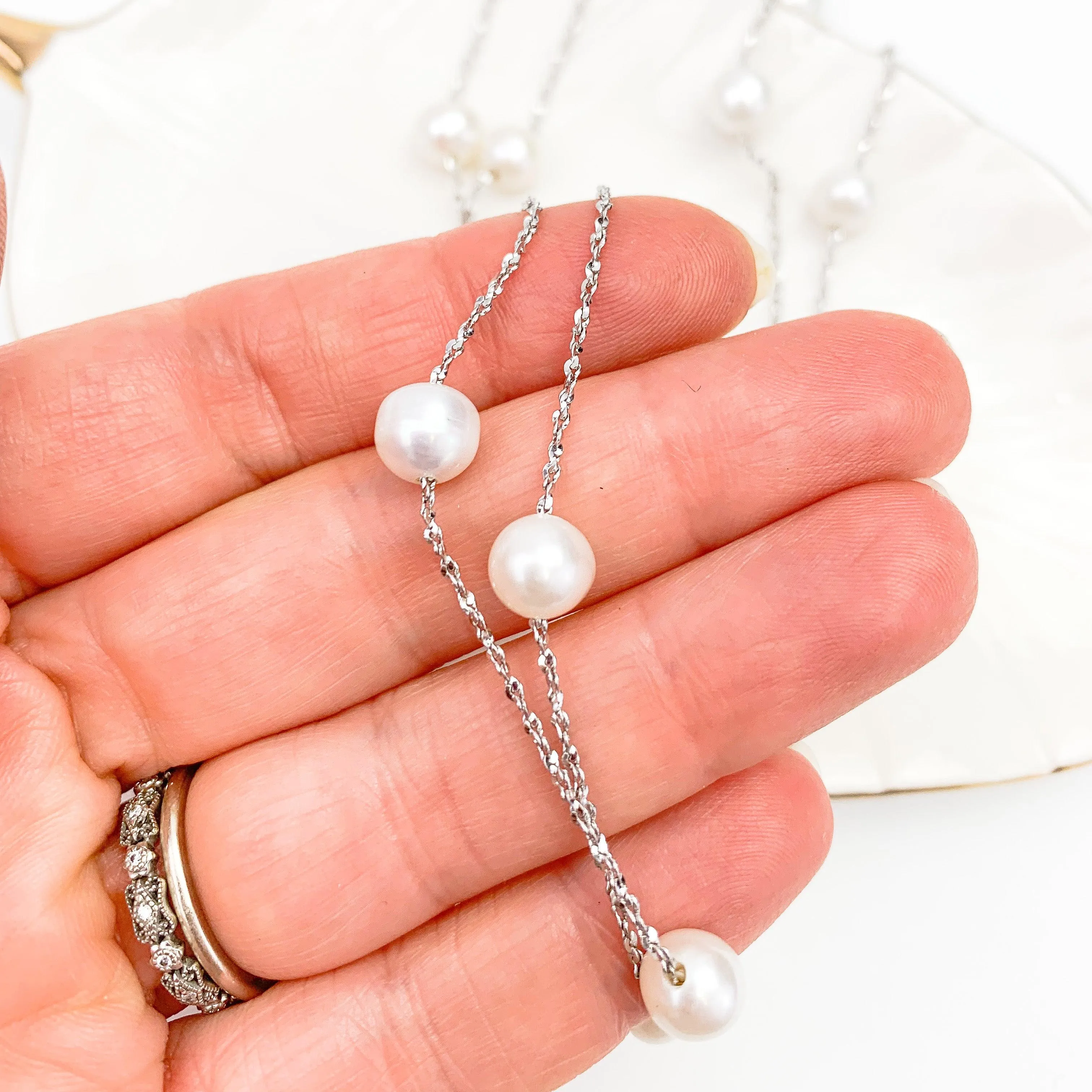 Layering Pearls Necklace