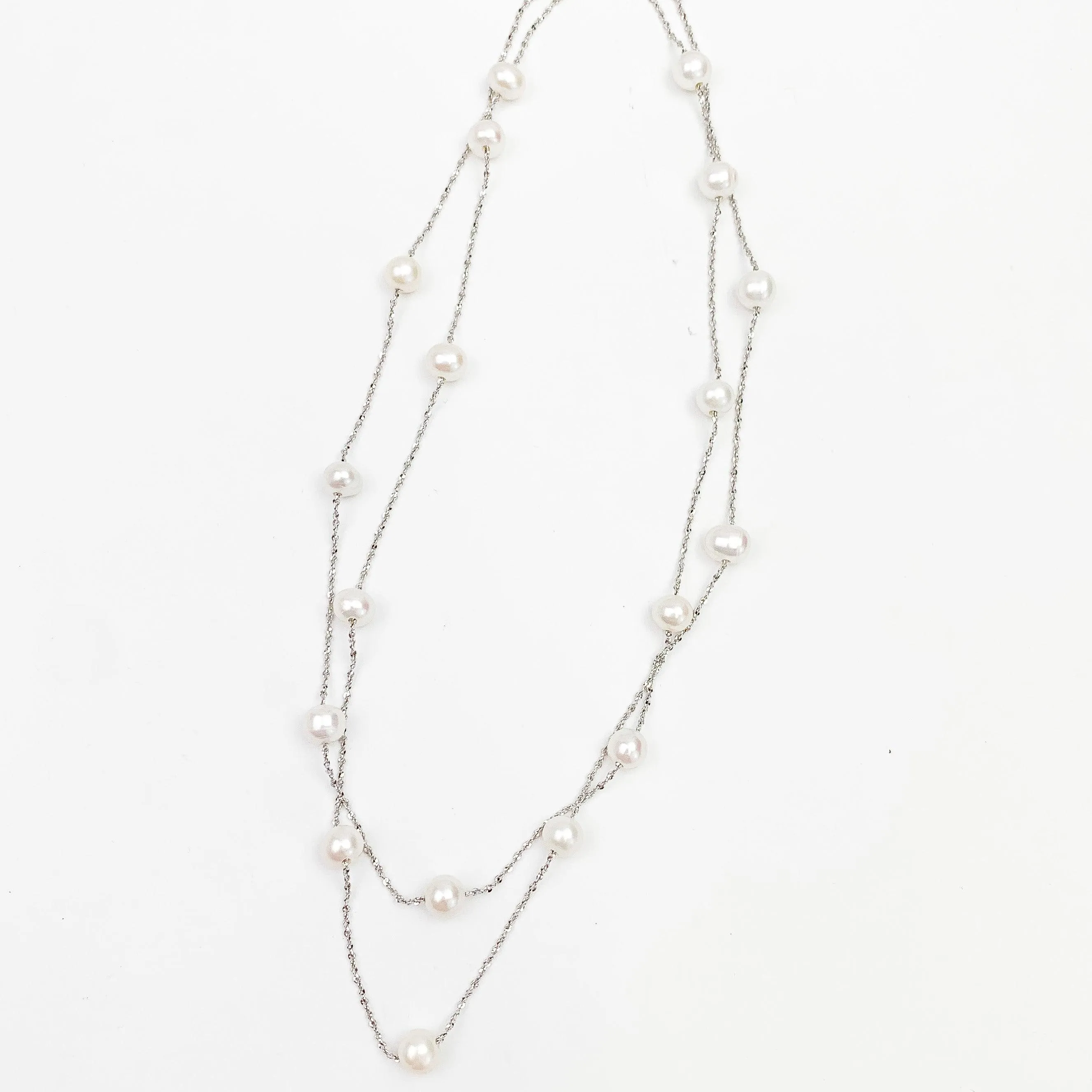 Layering Pearls Necklace